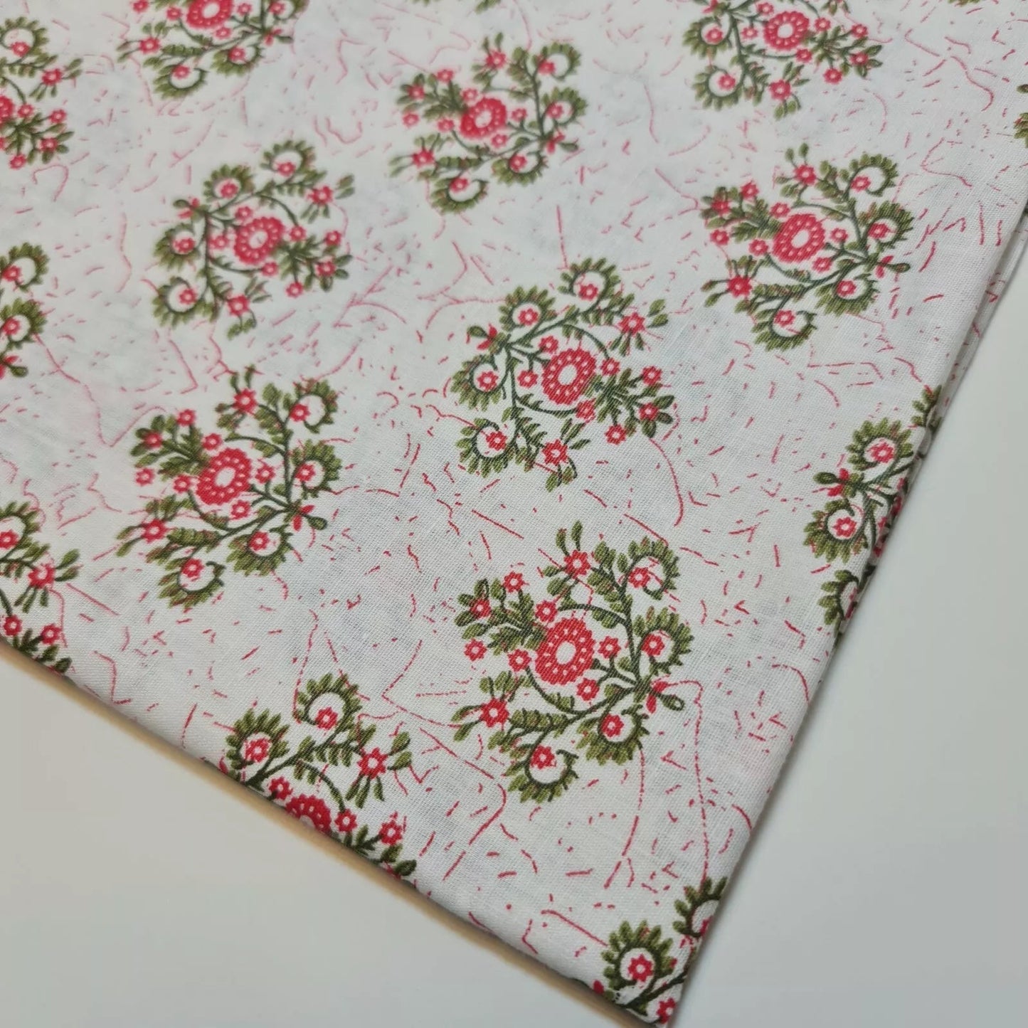 100% Cotton Printed Fabric | Leopard, Ditsy, Vintage, Polka & Rose Floral Designs – 44" (112cm) Wide Soft Dressmaking & Craft Material – Sold by the Metre
