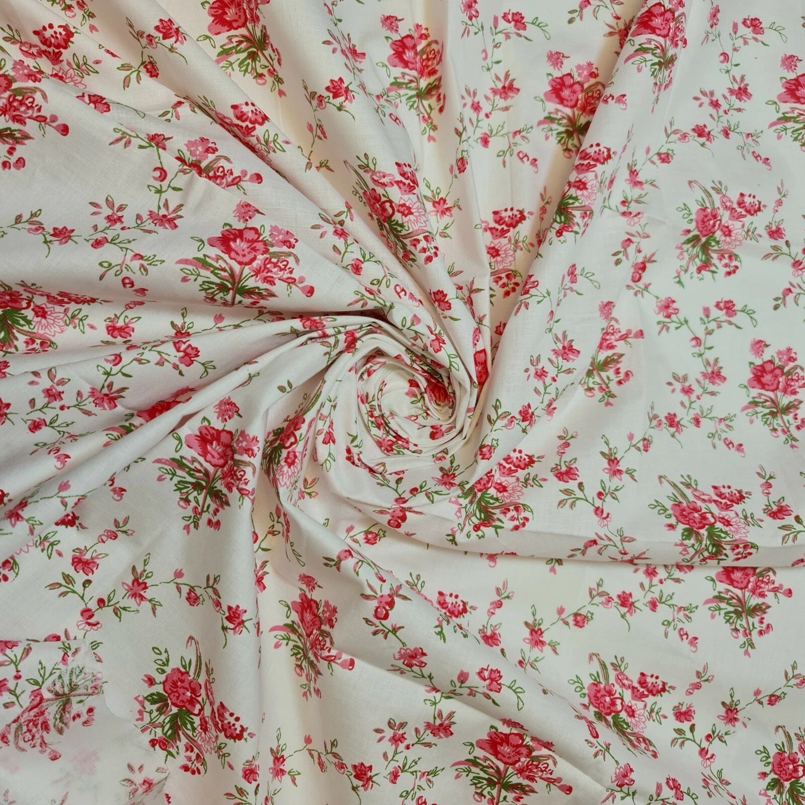 100% Cotton Printed Fabric | Leopard, Ditsy, Vintage, Polka & Rose Floral Designs – 44