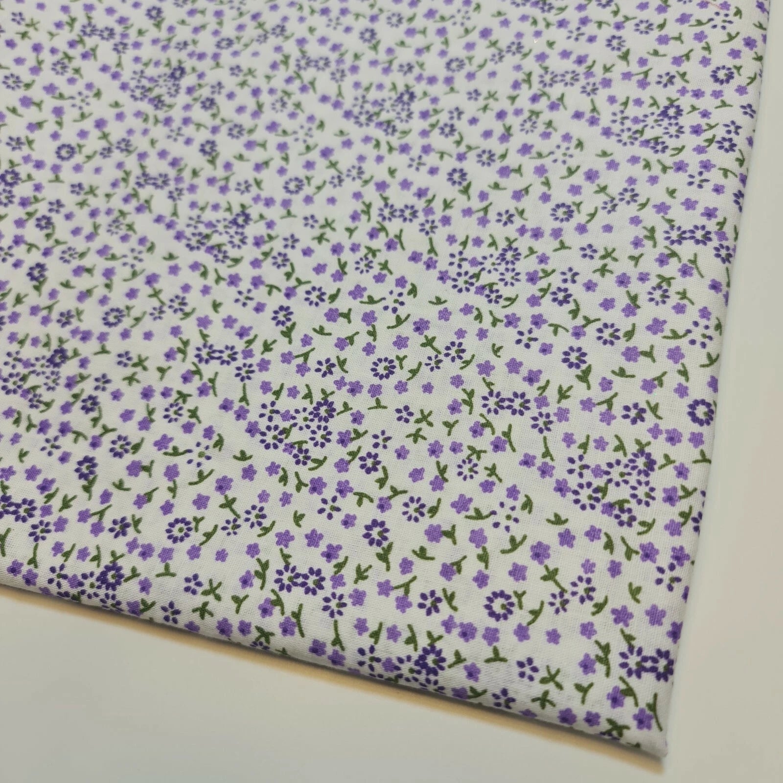 100% Cotton Printed Fabric | Leopard, Ditsy, Vintage, Polka & Rose Floral Designs – 44" (112cm) Wide Soft Dressmaking & Craft Material – Sold by the Metre