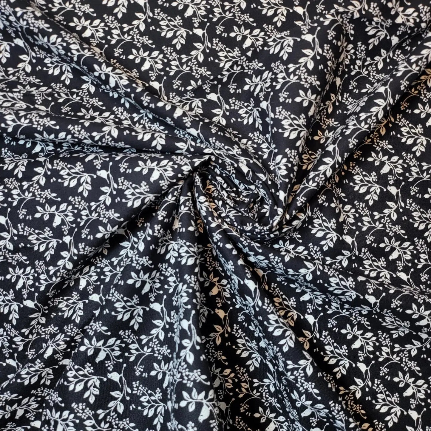 100% Cotton Quilting Fabric | Floral Dress, Craft, Costume & Patchwork Material – 44" (112cm) Wide – Sold by the Metre