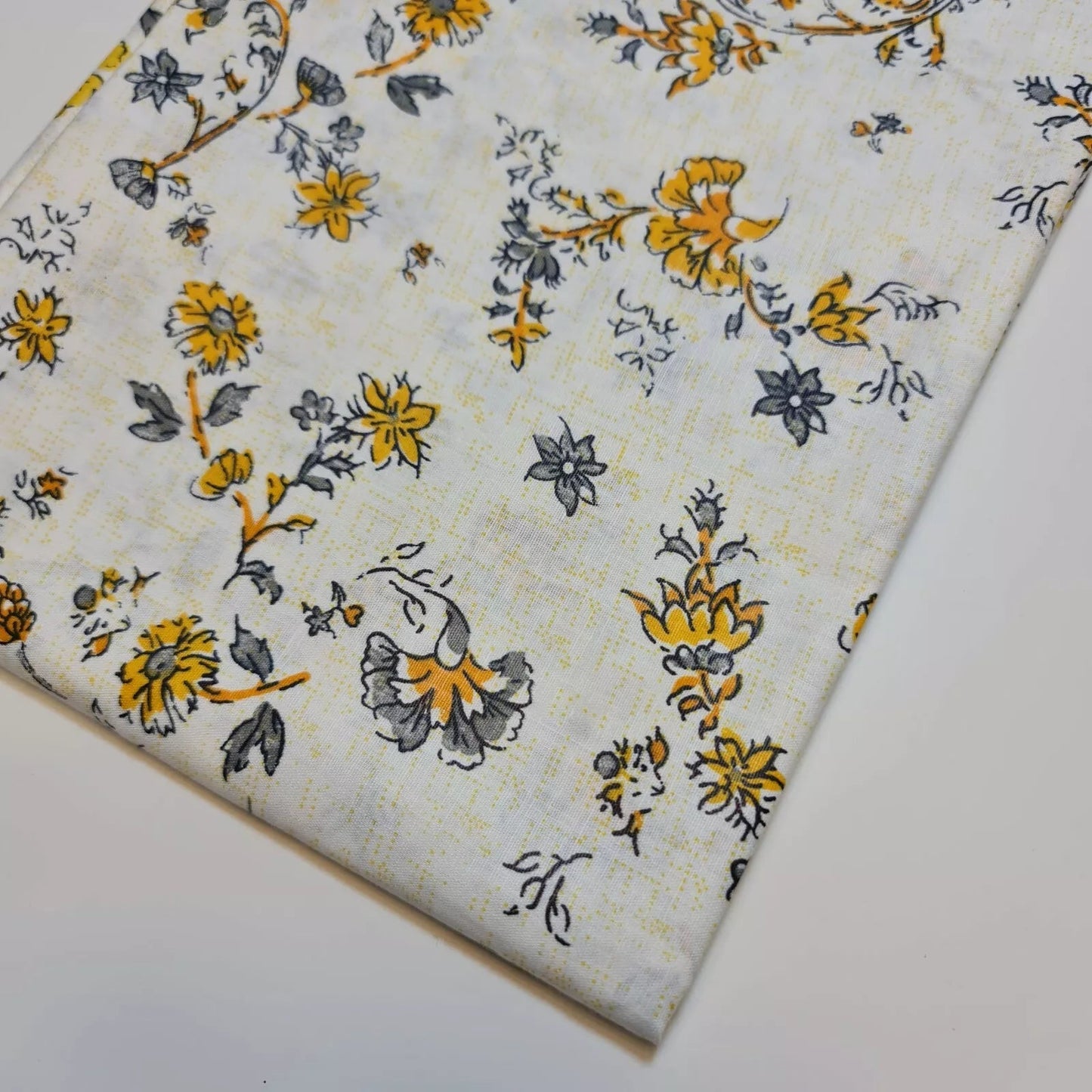 100% Cotton Printed Fabric | Leopard, Ditsy, Vintage, Polka & Rose Floral Designs – 44" (112cm) Wide Soft Dressmaking & Craft Material – Sold by the Metre