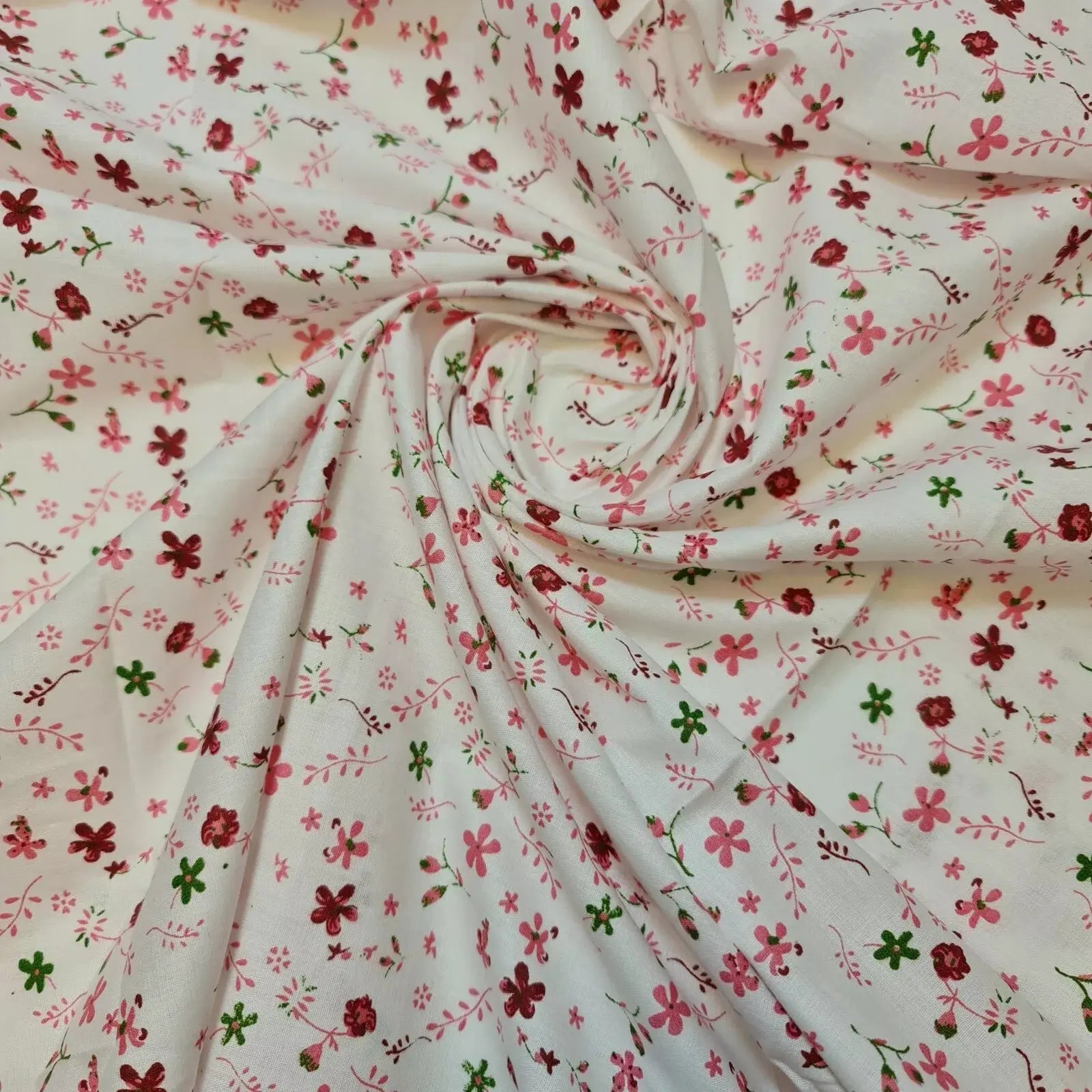100% Cotton Printed Fabric | Leopard, Ditsy, Vintage, Polka & Rose Floral Designs – 44" (112cm) Wide Soft Dressmaking & Craft Material – Sold by the Metre
