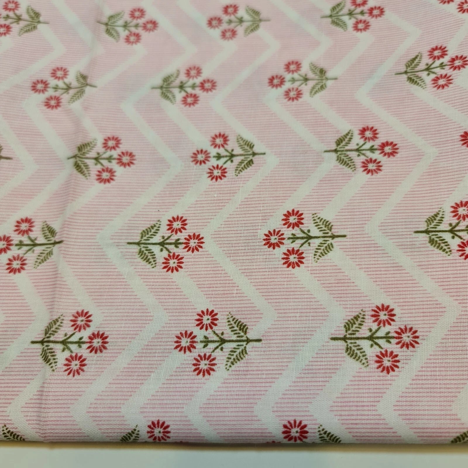 100% Cotton Printed Fabric | Leopard, Ditsy, Vintage, Polka & Rose Floral Designs – 44" (112cm) Wide Soft Dressmaking & Craft Material – Sold by the Metre