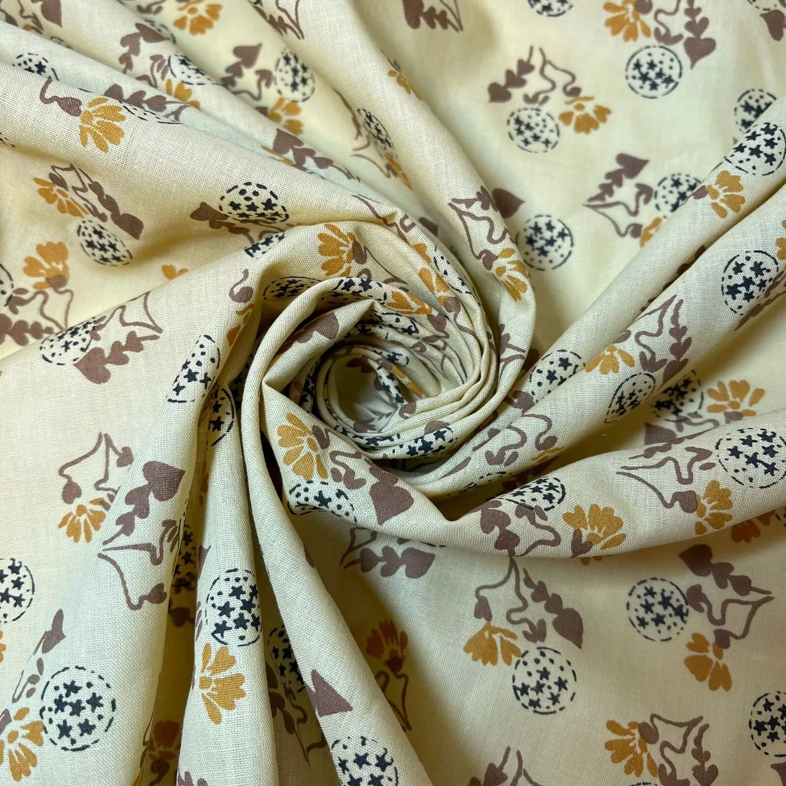 100% Cotton Vintage Floral Fabric | 44