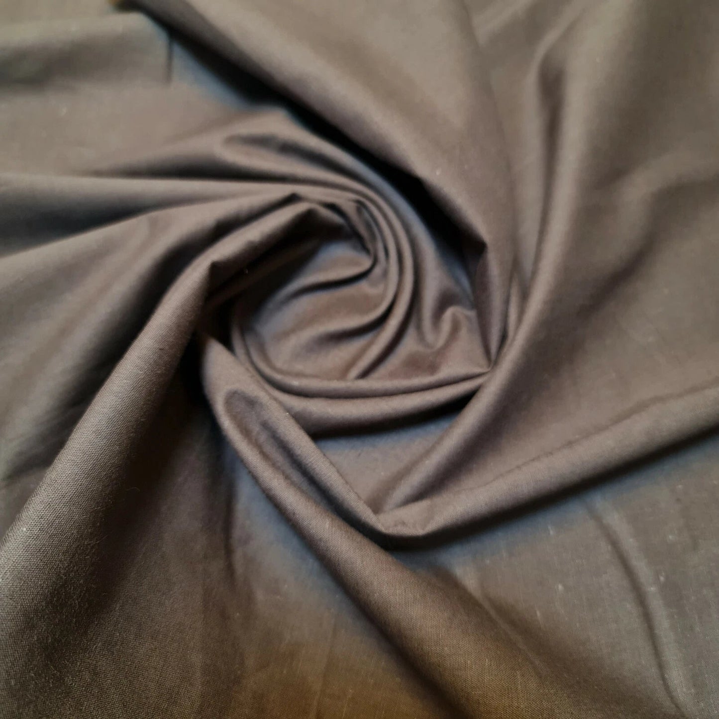 Clearance 100% Cotton Plain Solid Fabric | 44" (112cm) Wide Quilting, Dressmaking & Craft Material – 23-Metre Bolt  Chocolate Brown
