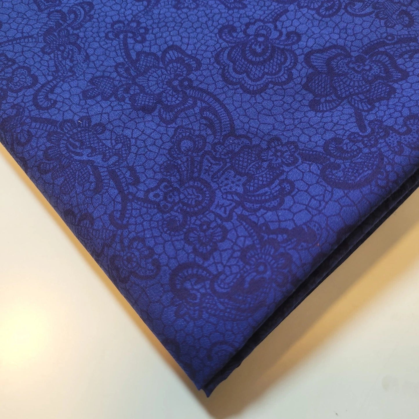 100% Cotton Vintage Floral Fabric | 44" (112cm) Wide Novelty Print for Dressmaking, Quilting & Craft Material – Sold by the Metre