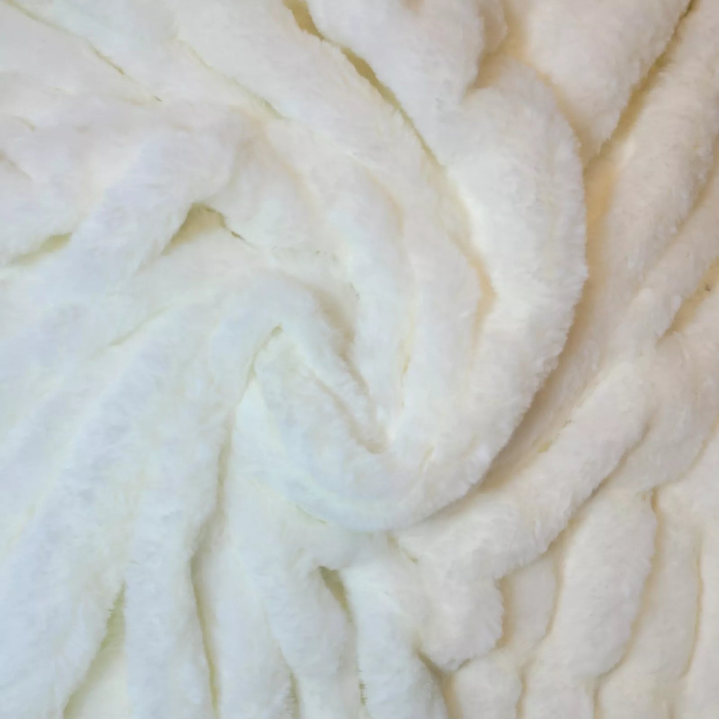 Fun Faux Fur Fabric – Soft Luxury Short Pile Furry Material for Crafts, Costumes & Décor by the Metre