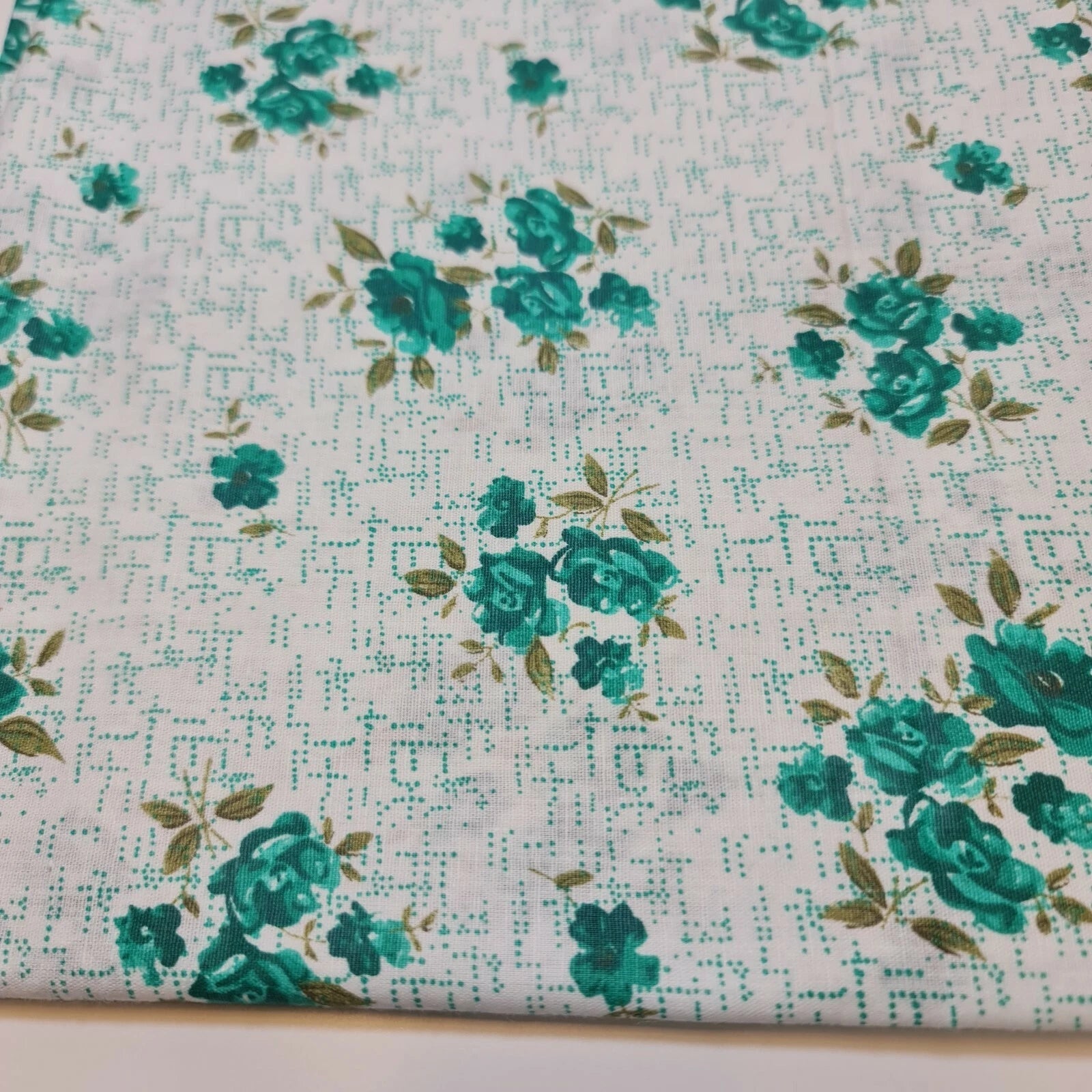 100% Cotton Printed Fabric | Leopard, Ditsy, Vintage, Polka & Rose Floral Designs – 44" (112cm) Wide Soft Dressmaking & Craft Material – Sold by the Metre