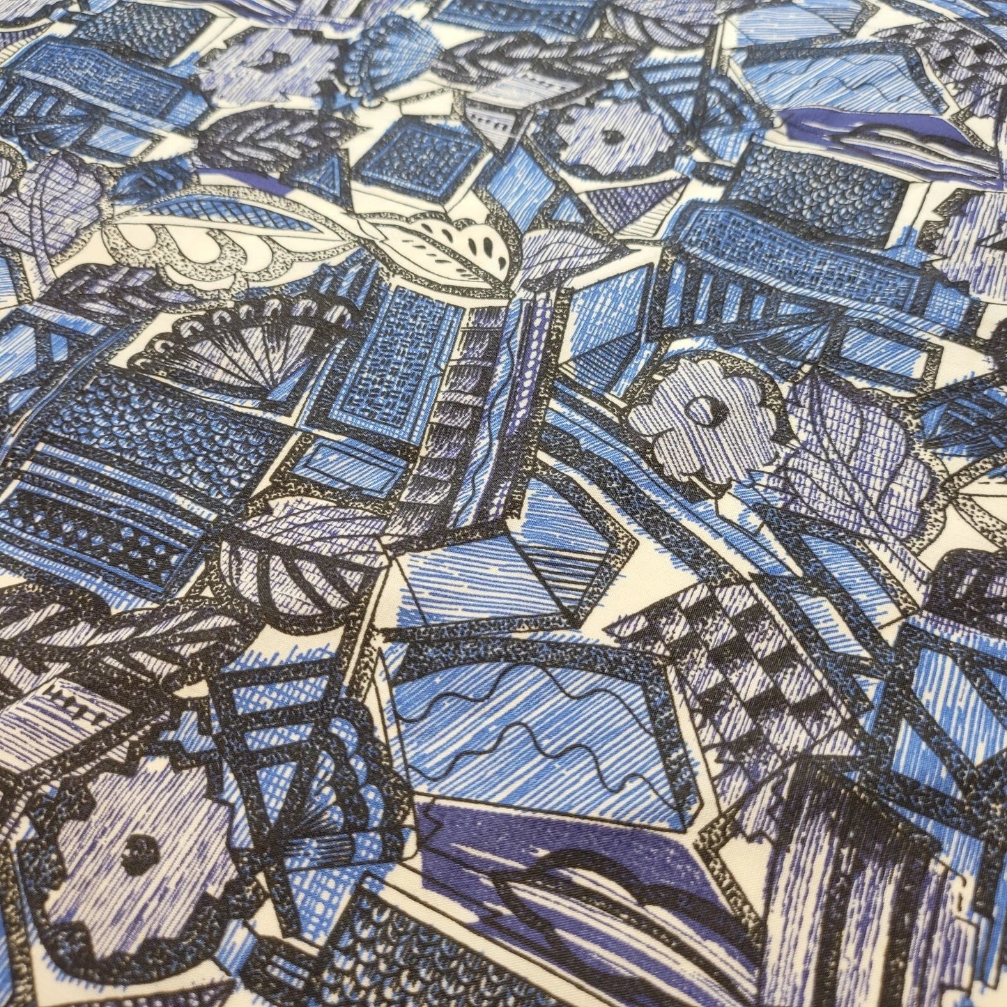 100% Cotton Vintage Floral Fabric | 44" (112cm) Wide Novelty Print for Dressmaking, Quilting & Craft Material – Sold by the Metre