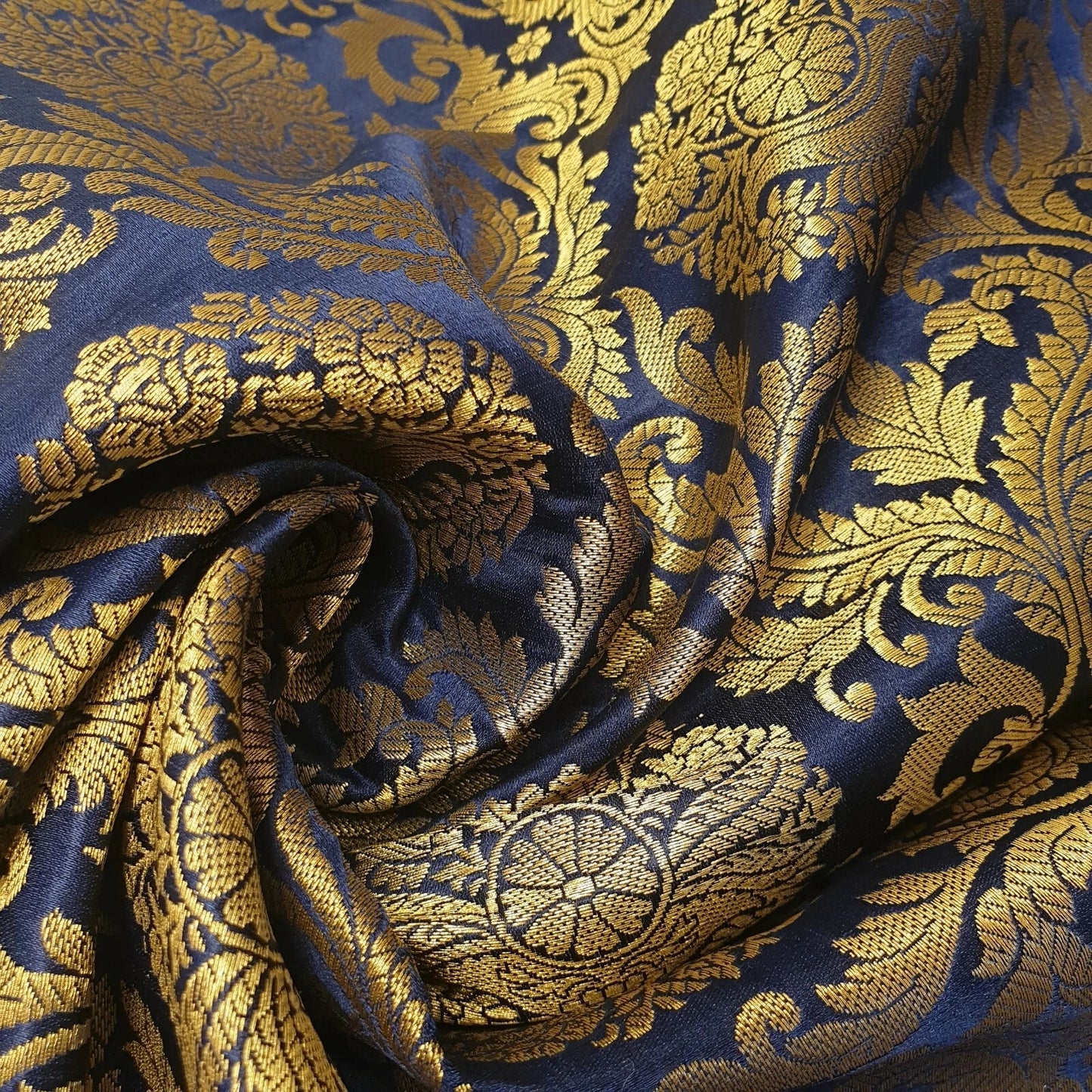 Brocade Ornamental Floral Fabric | Gold Metallic Jacquard 44" (112cm) Wide Dressmaking, Costume & Craft Material – Sold by the Metre  Navy