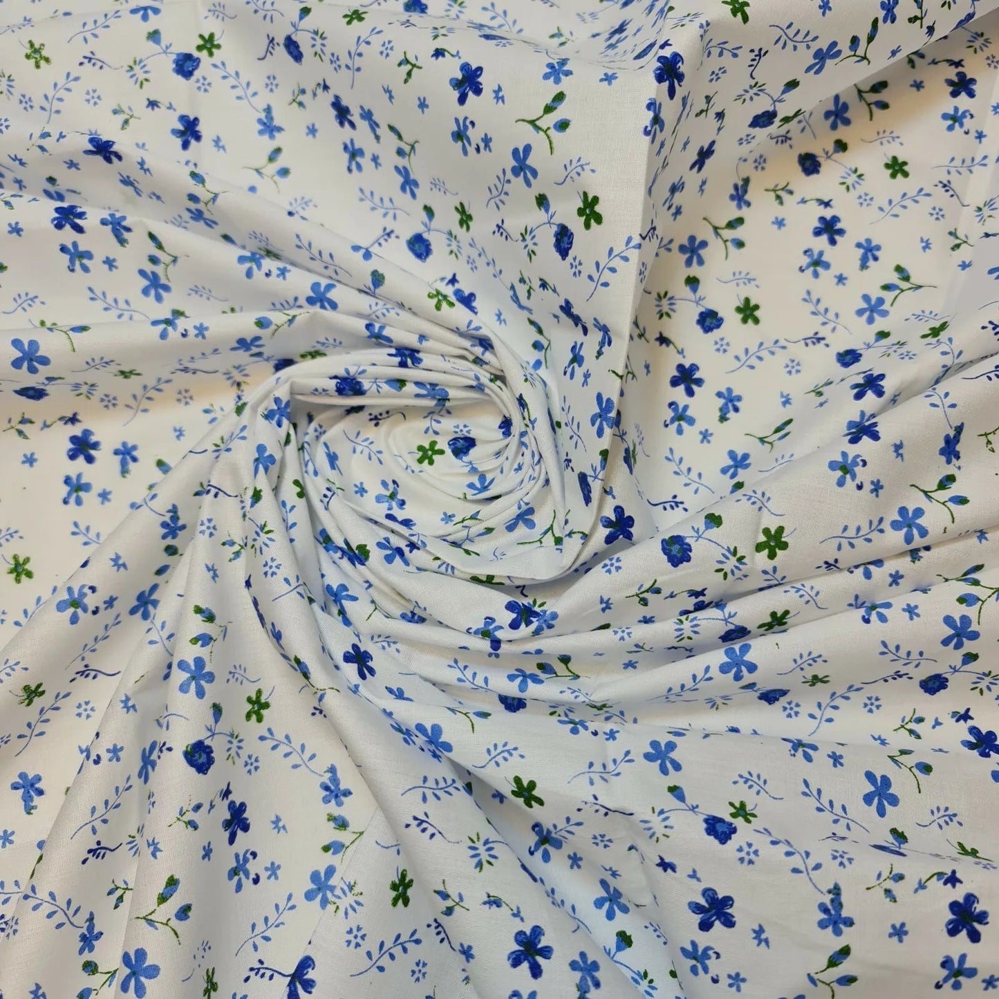 100% Cotton Printed Fabric | Leopard, Ditsy, Vintage, Polka & Rose Floral Designs – 44" (112cm) Wide Soft Dressmaking & Craft Material – Sold by the Metre  Blue Meadow Scatter