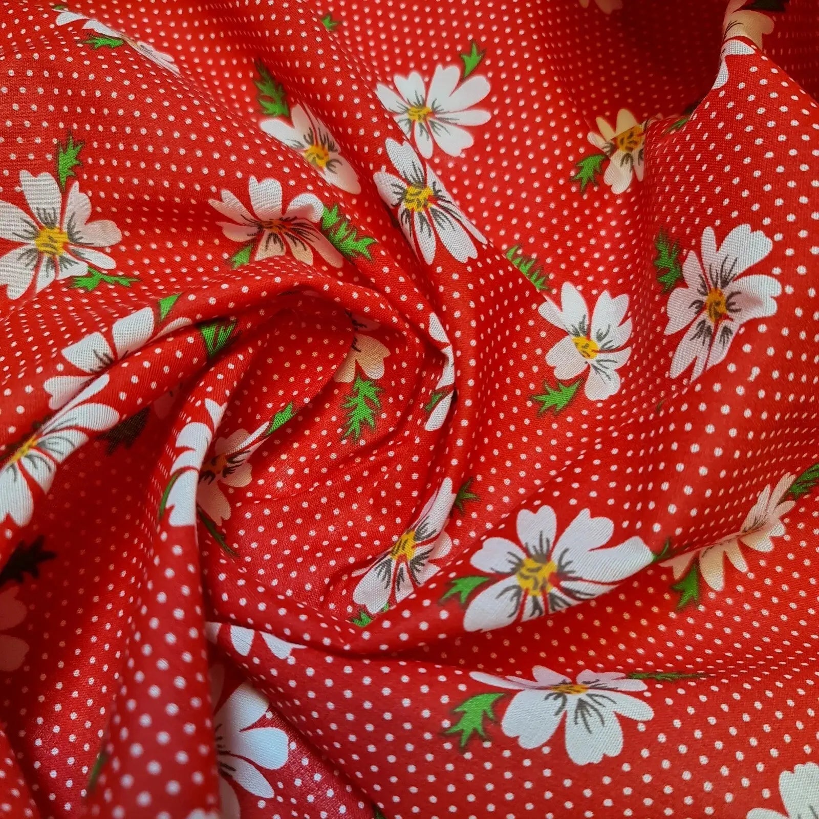 Daisy Printed Polycotton Fabric | 44