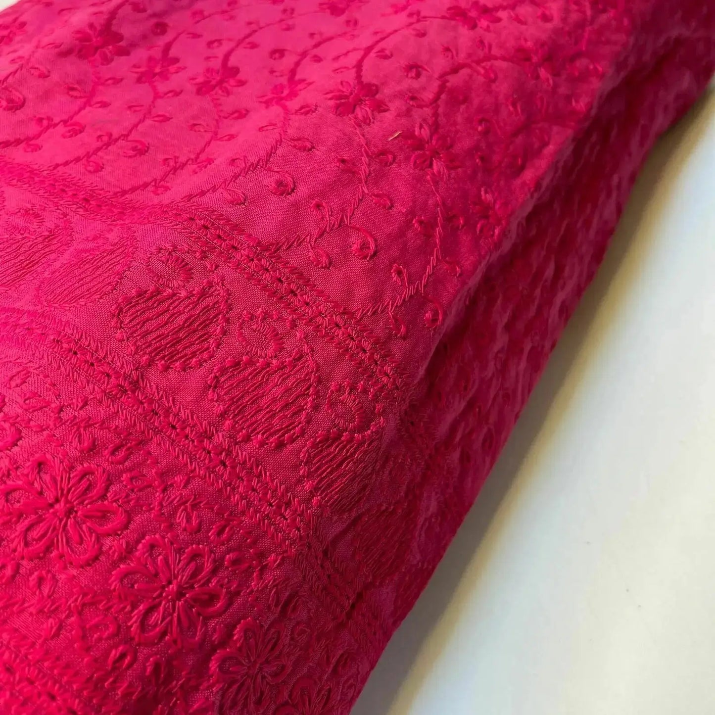 100% Cotton Lawn Broderie Anglaise Schiffli Embroidery Fabric | 44" (112cm) Wide Soft Dressmaking & Craft Material – Sold by the Meter