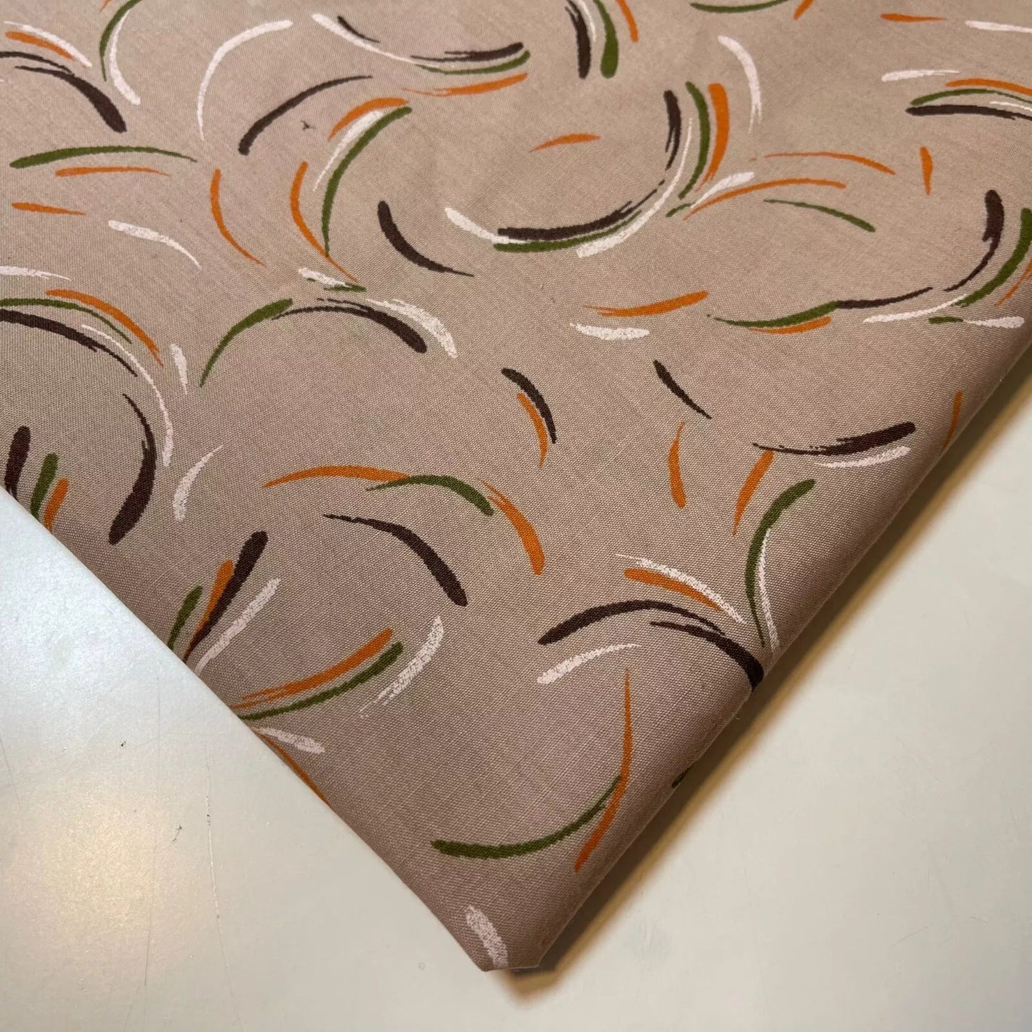 100% Cotton Vintage Floral Fabric | 44" (112cm) Wide Novelty Print for Dressmaking, Quilting & Craft Material – Sold by the Metre