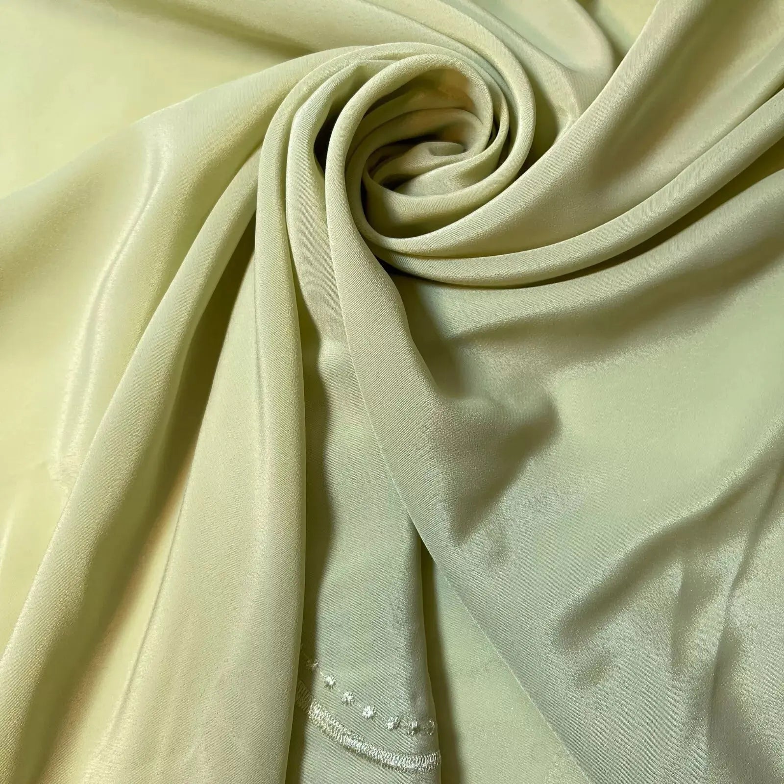 Koshibo Crepe Fabric | 100% Polyester Soft Dressmaking, Drape & Lining Material 44