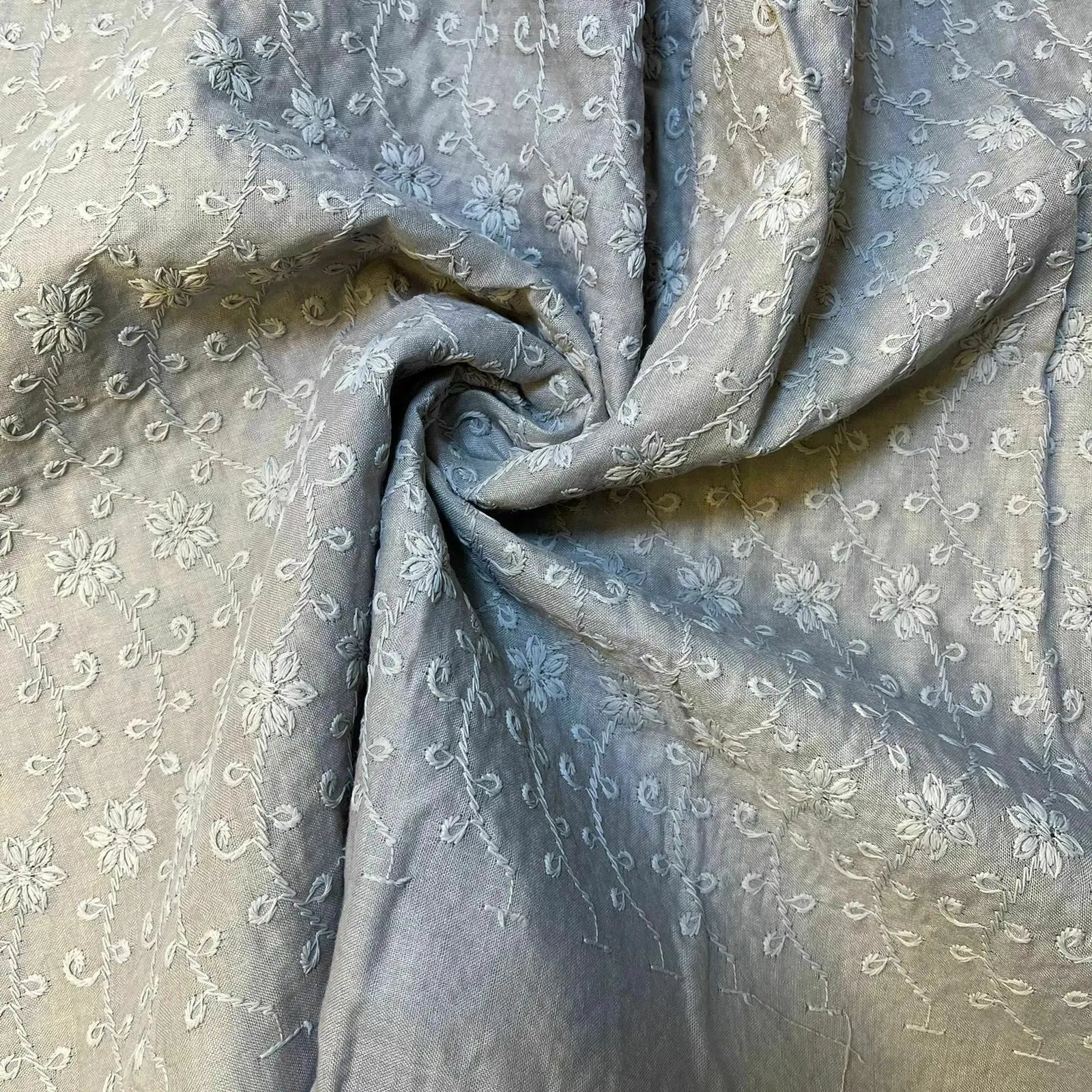 100% Cotton Lawn Broderie Anglaise Schiffli Embroidery Fabric | 44