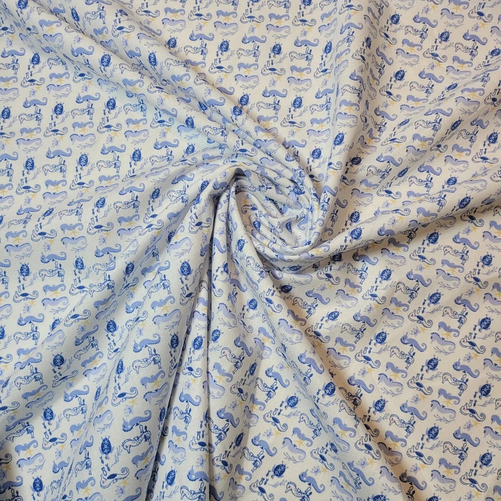 100% Cotton Quilting Fabric | Floral Dress, Craft, Costume & Patchwork Material – 44" (112cm) Wide – Sold by the Metre