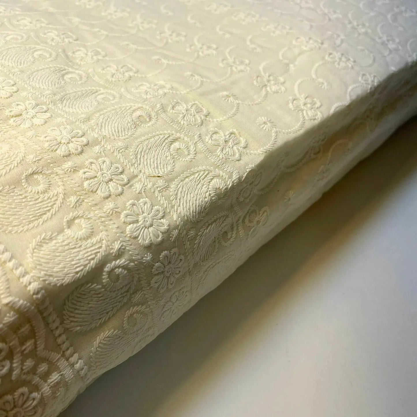 100% Cotton Lawn Broderie Anglaise Schiffli Embroidery Fabric | 44" (112cm) Wide Soft Dressmaking & Craft Material – Sold by the Meter