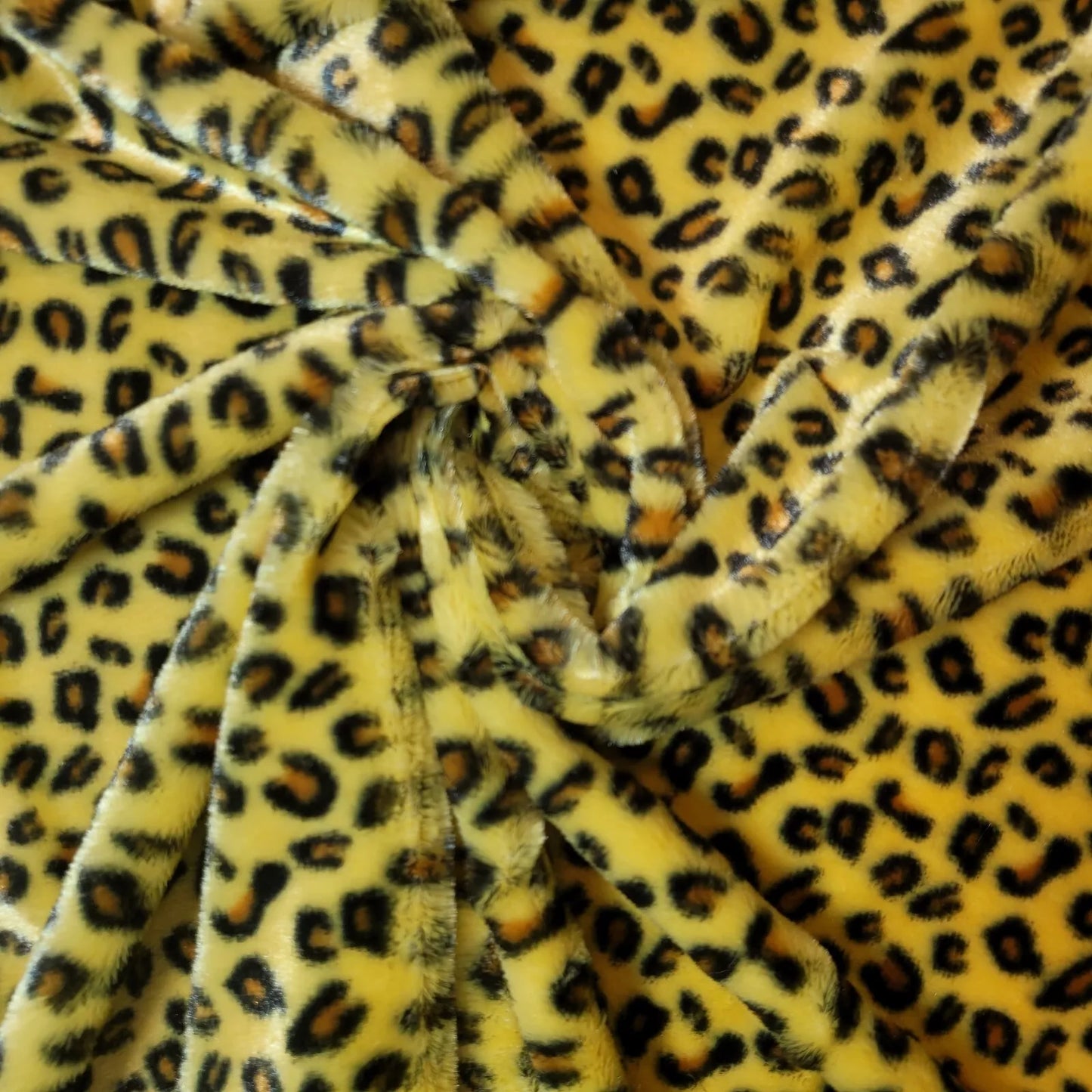 Fun Faux Fur Fabric – Soft Luxury Short Pile Furry Material for Crafts, Costumes & Décor by the Metre