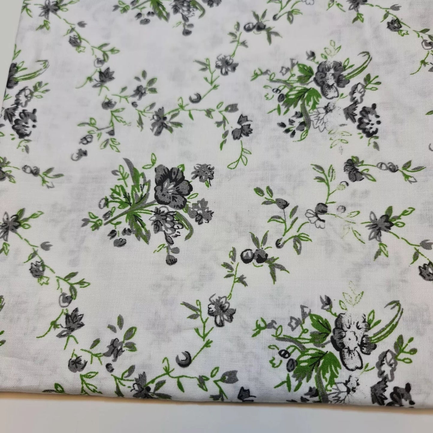 100% Cotton Printed Fabric | Leopard, Ditsy, Vintage, Polka & Rose Floral Designs – 44" (112cm) Wide Soft Dressmaking & Craft Material – Sold by the Metre