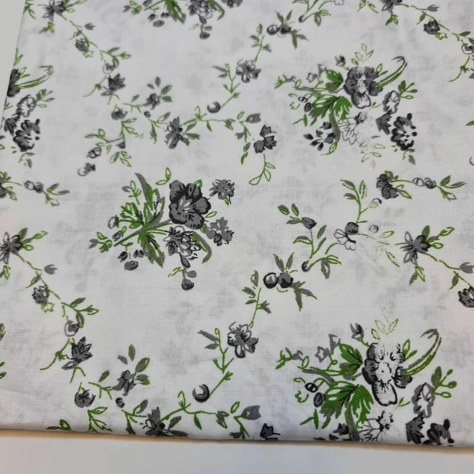 100% Cotton Printed Fabric | Leopard, Ditsy, Vintage, Polka & Rose Floral Designs – 44" (112cm) Wide Soft Dressmaking & Craft Material – Sold by the Metre