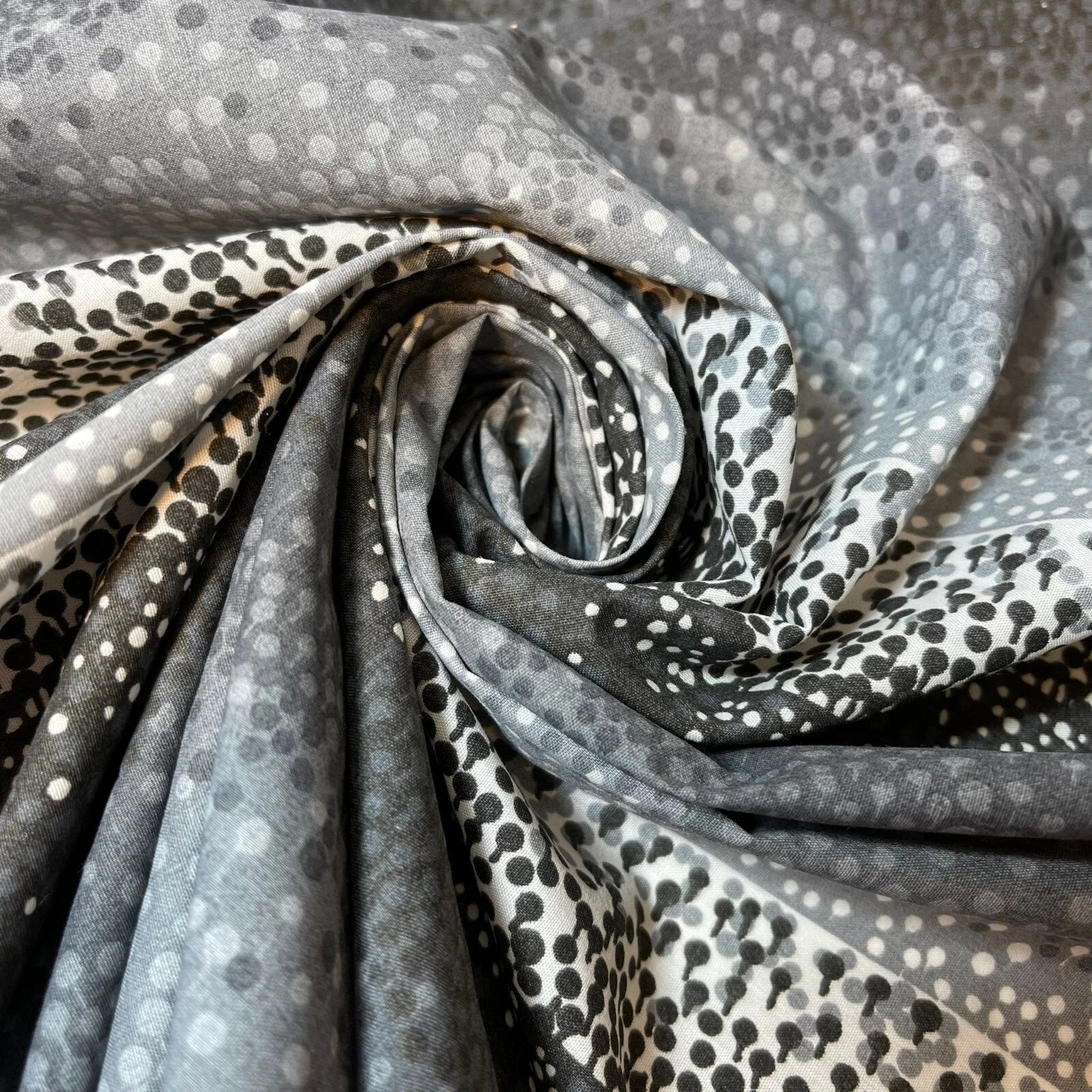 100% Cotton Vintage Floral Fabric | 44