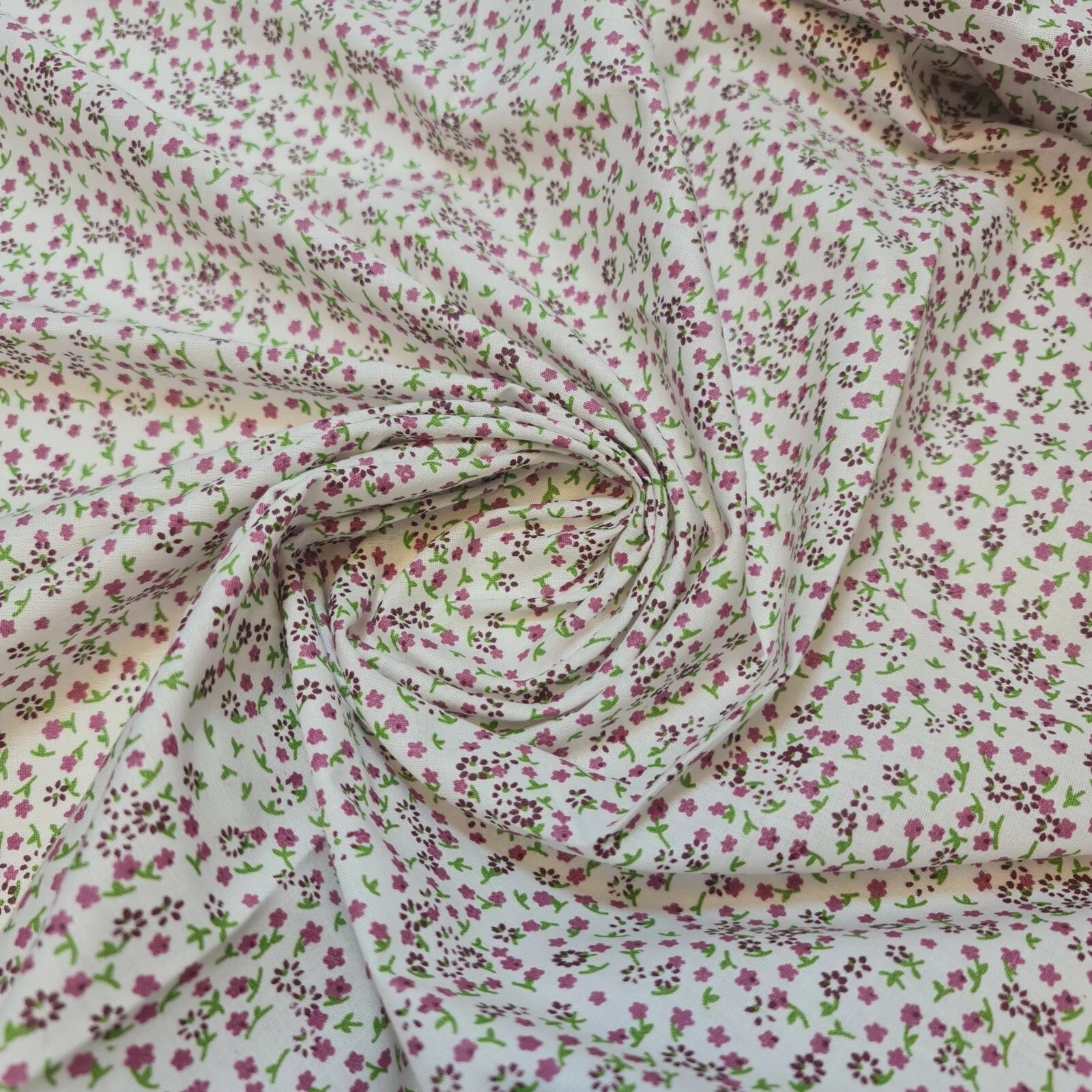 100% Cotton Printed Fabric | Leopard, Ditsy, Vintage, Polka & Rose Floral Designs – 44