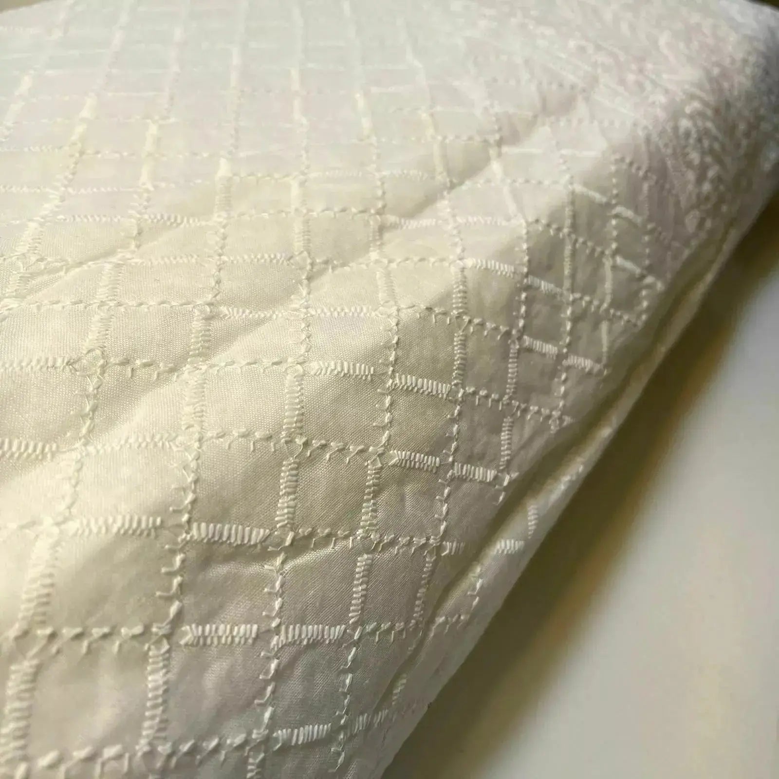 100% Cotton Lawn Broderie Anglaise Schiffli Embroidery Fabric | 44" (112cm) Wide Soft Dressmaking & Craft Material – Sold by the Meter