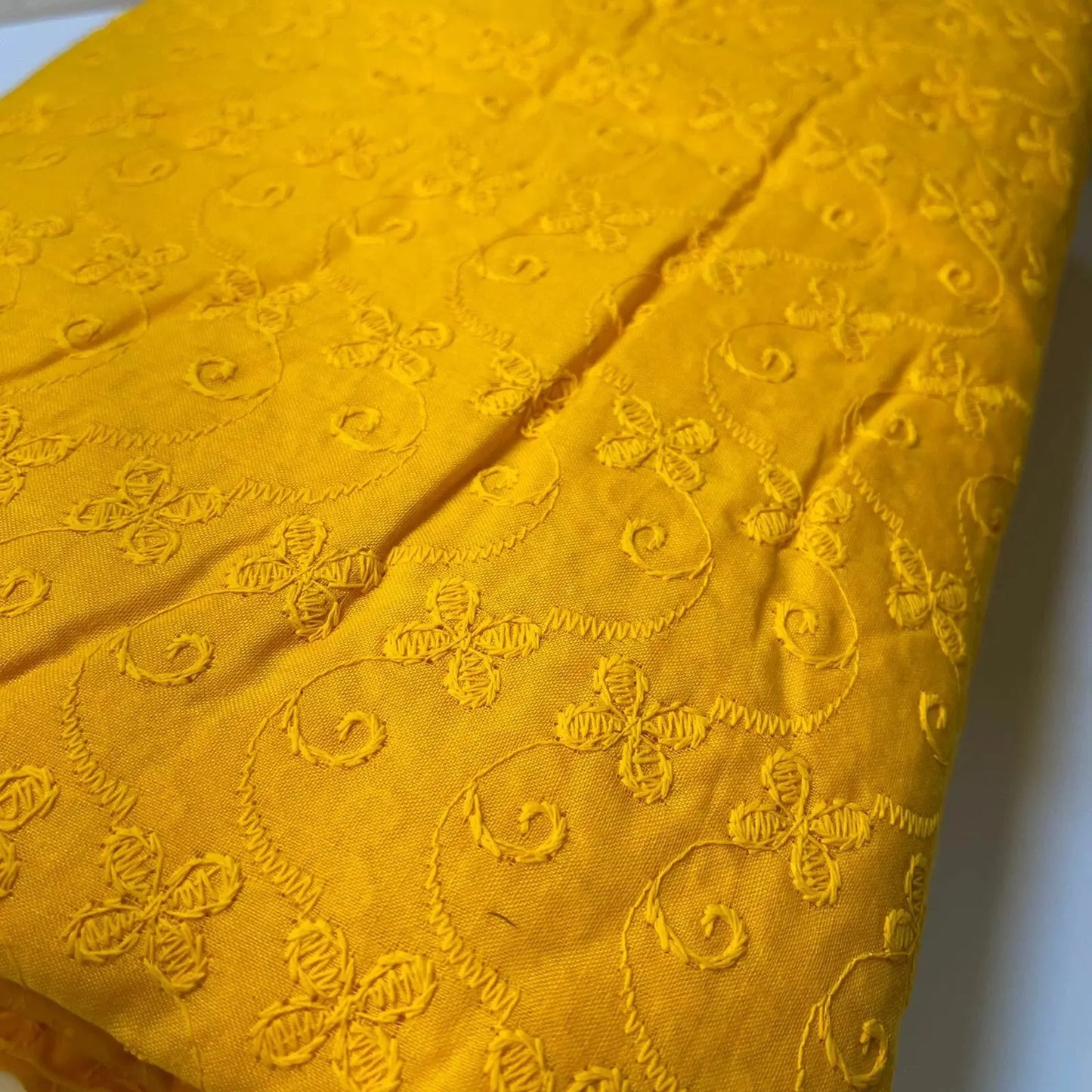 100% Cotton Lawn Broderie Anglaise Schiffli Embroidery Fabric | 44" (112cm) Wide Soft Dressmaking & Craft Material – Sold by the Meter