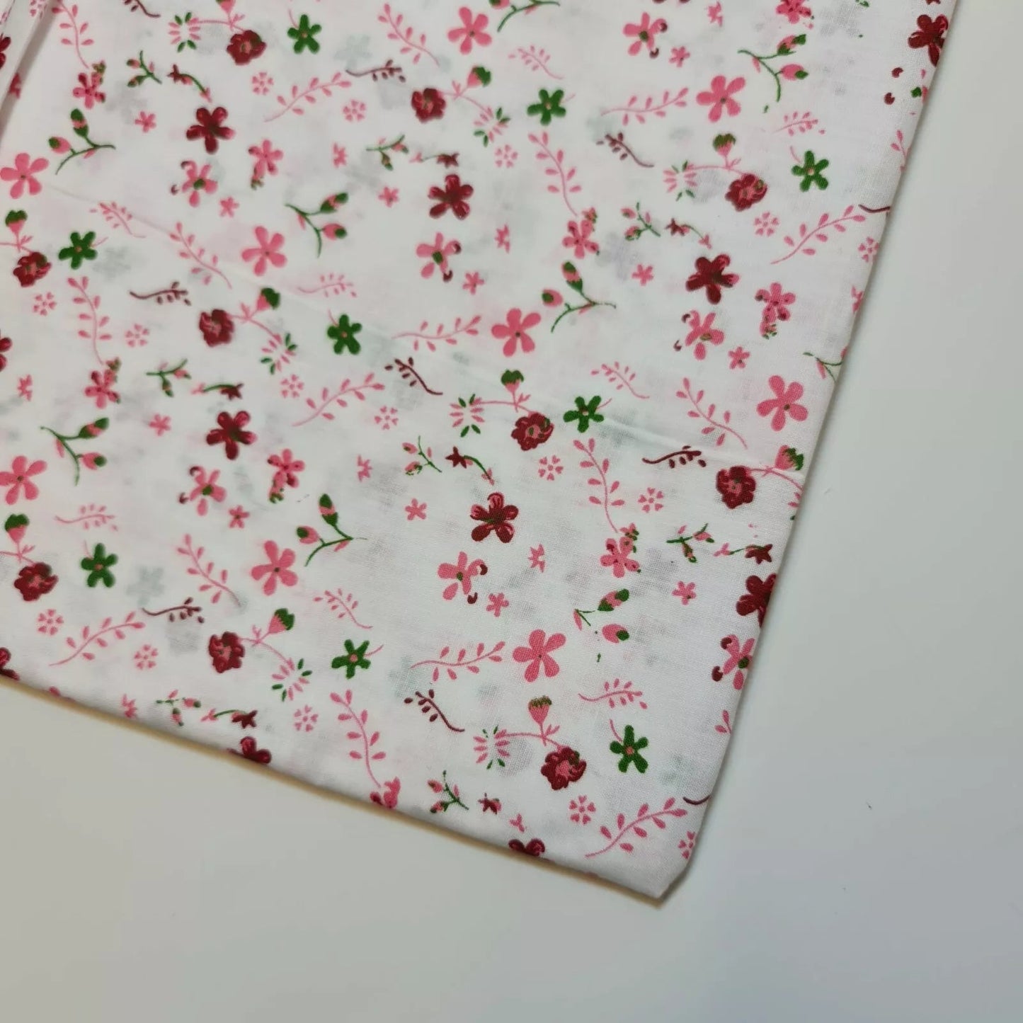 100% Cotton Printed Fabric | Leopard, Ditsy, Vintage, Polka & Rose Floral Designs – 44" (112cm) Wide Soft Dressmaking & Craft Material – Sold by the Metre