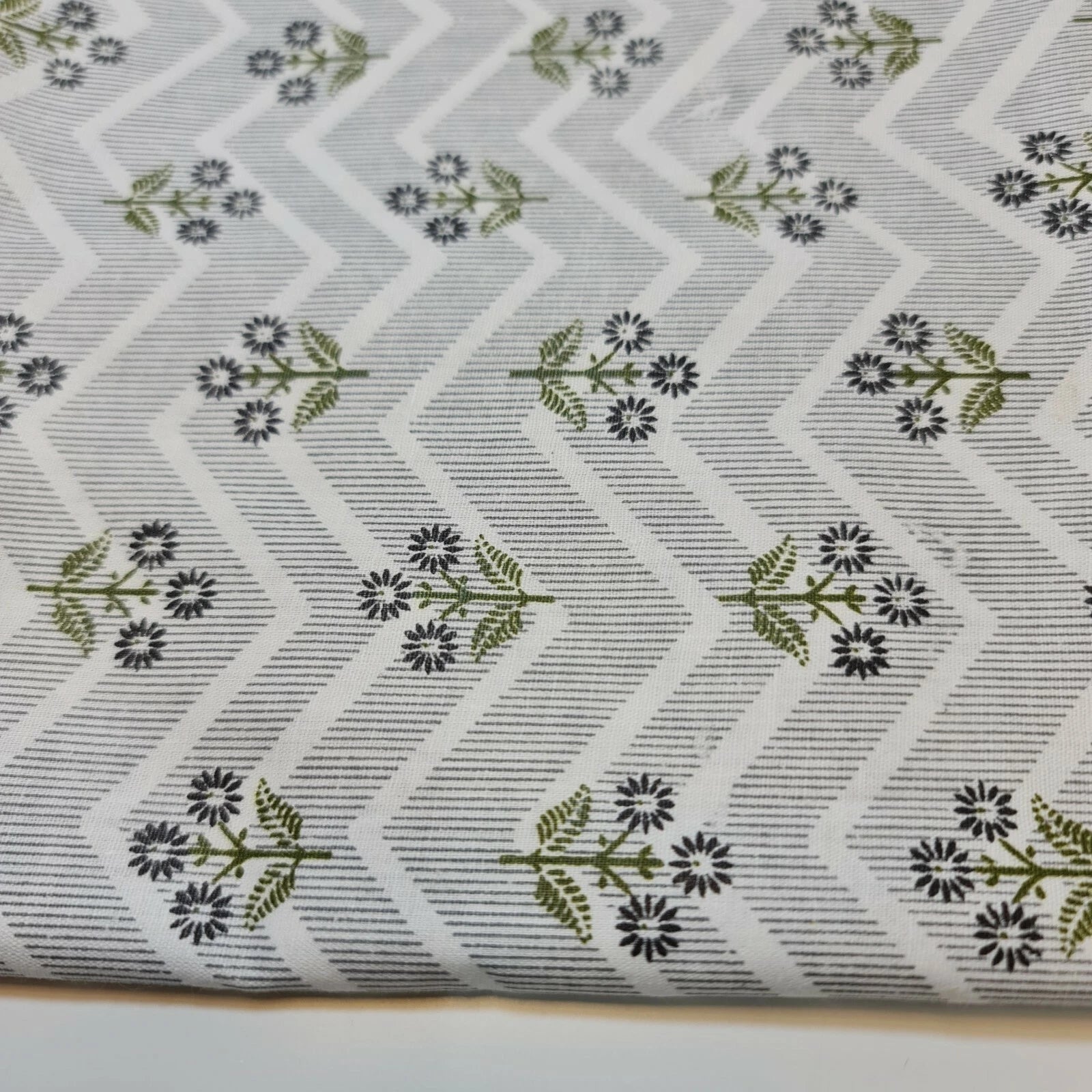 100% Cotton Printed Fabric | Leopard, Ditsy, Vintage, Polka & Rose Floral Designs – 44" (112cm) Wide Soft Dressmaking & Craft Material – Sold by the Metre