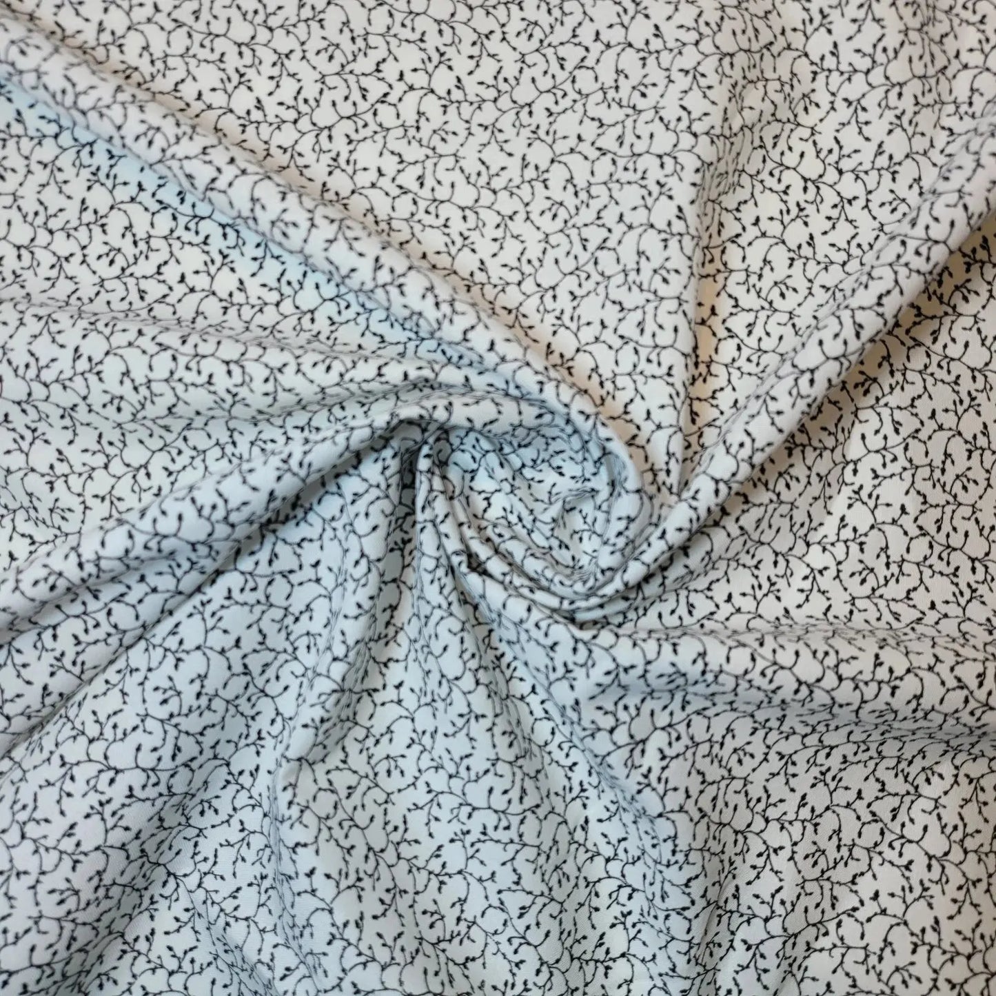 100% Cotton Quilting Fabric | Floral Dress, Craft, Costume & Patchwork Material – 44" (112cm) Wide – Sold by the Metre