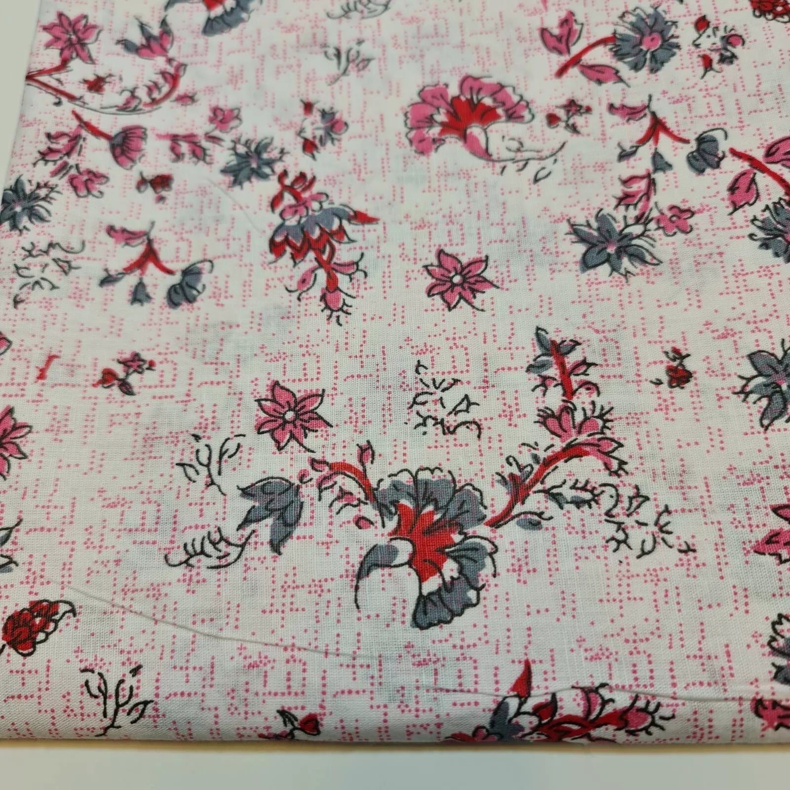 100% Cotton Printed Fabric | Leopard, Ditsy, Vintage, Polka & Rose Floral Designs – 44" (112cm) Wide Soft Dressmaking & Craft Material – Sold by the Metre