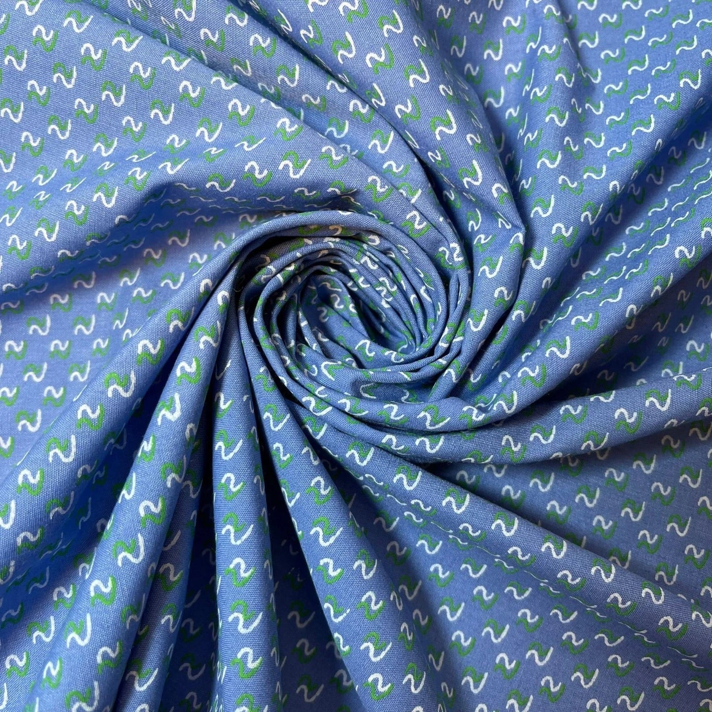 100% Cotton Vintage Floral Fabric | 44" (112cm) Wide Novelty Print for Dressmaking, Quilting & Craft Material – Sold by the Metre  Blue Snake