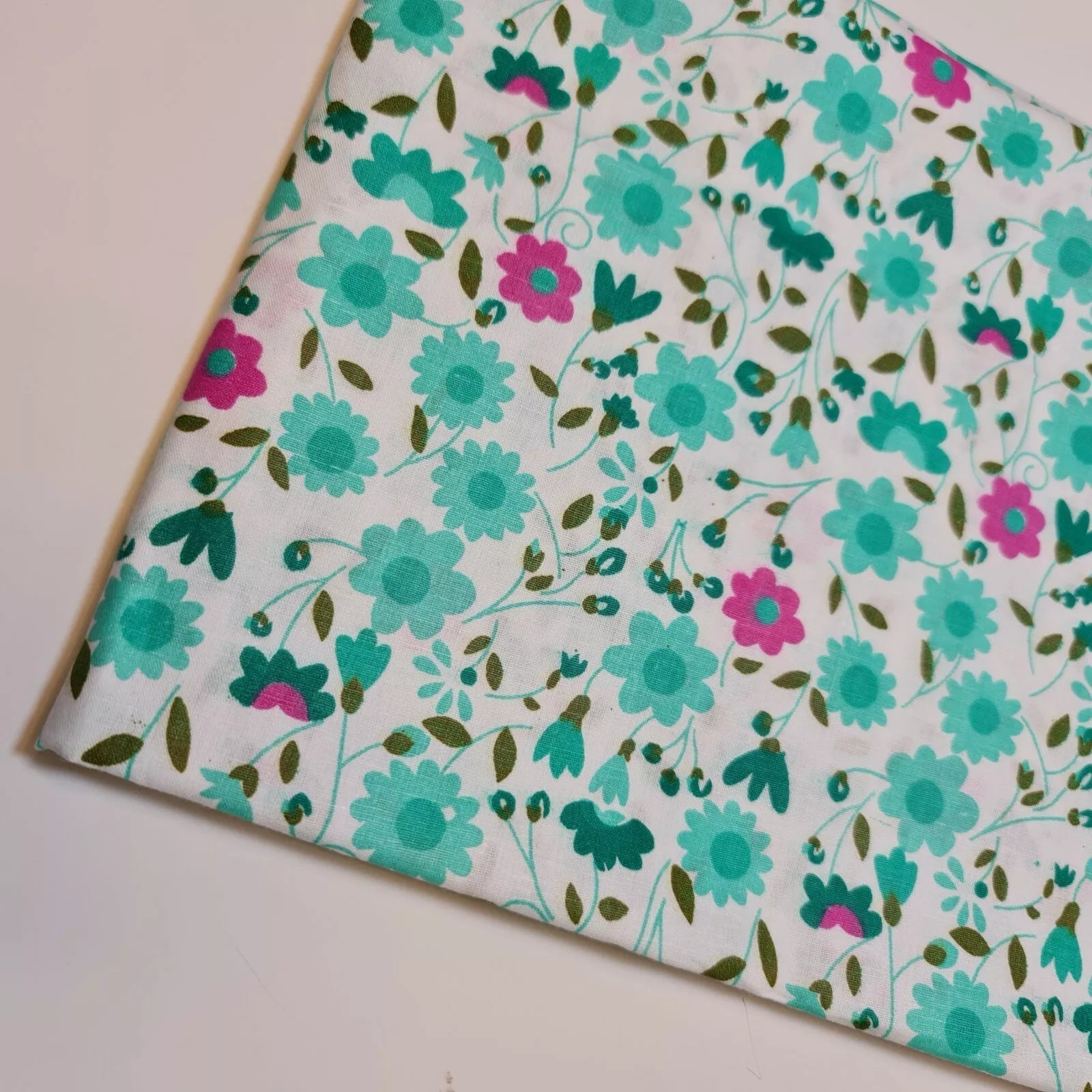 100% Cotton Printed Fabric | Leopard, Ditsy, Vintage, Polka & Rose Floral Designs – 44" (112cm) Wide Soft Dressmaking & Craft Material – Sold by the Metre