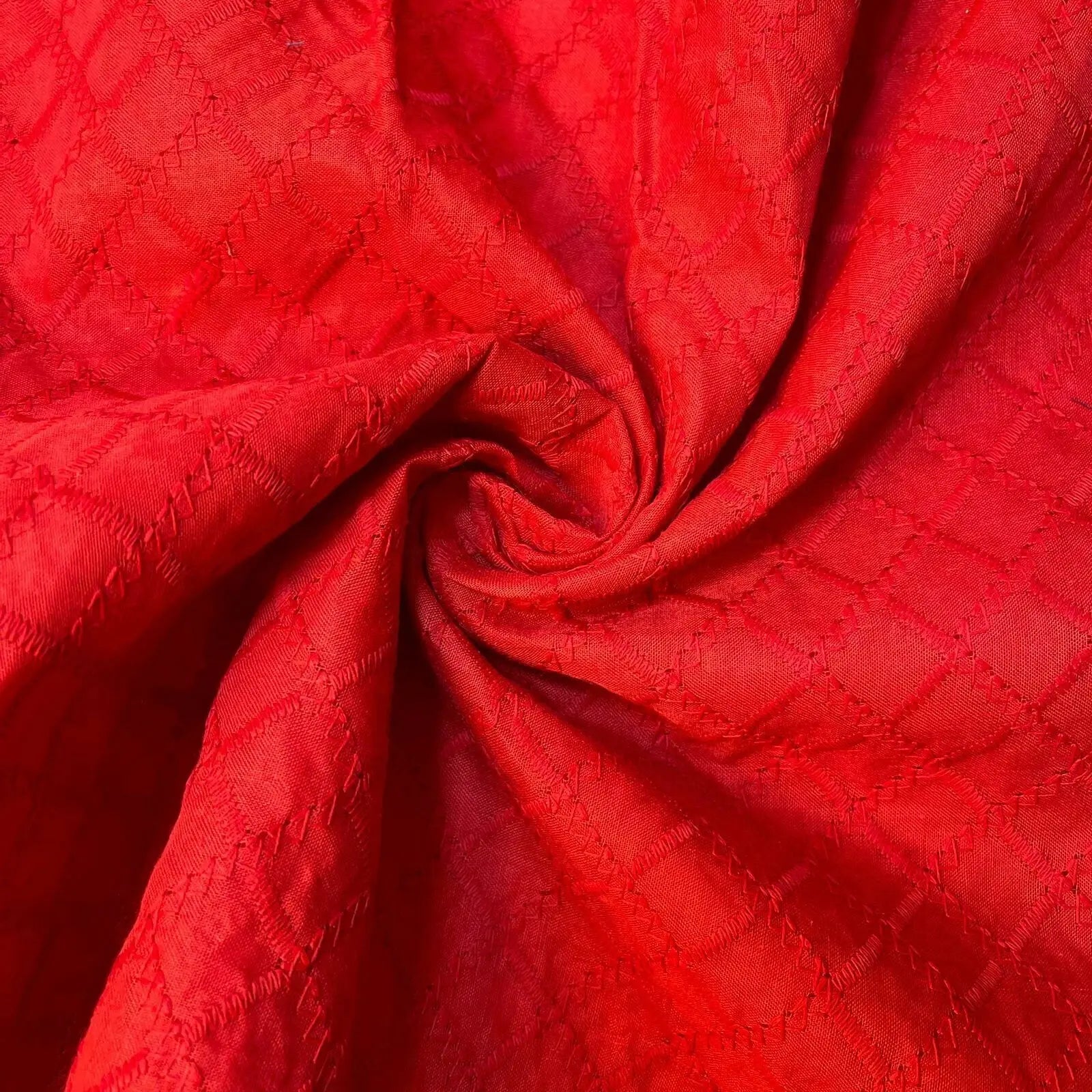 100% Cotton Lawn Broderie Anglaise Schiffli Embroidery Fabric | 44