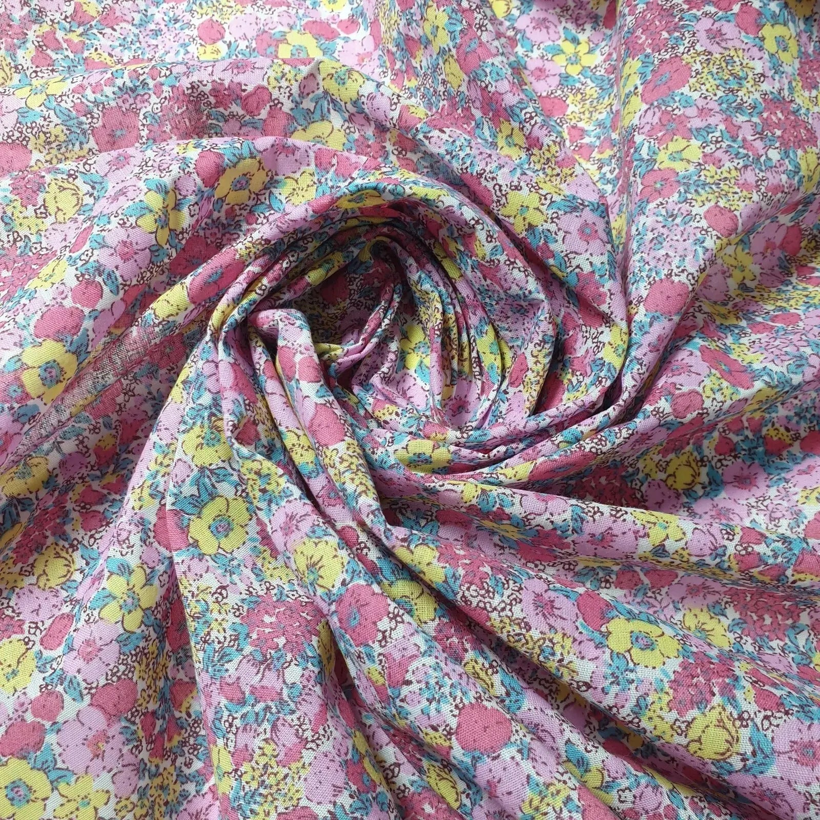 Hibiscus Floral Printed Polycotton Fabric | 44" (112cm) Wide Dressmaking & Craft Material – Sold by the Metre
