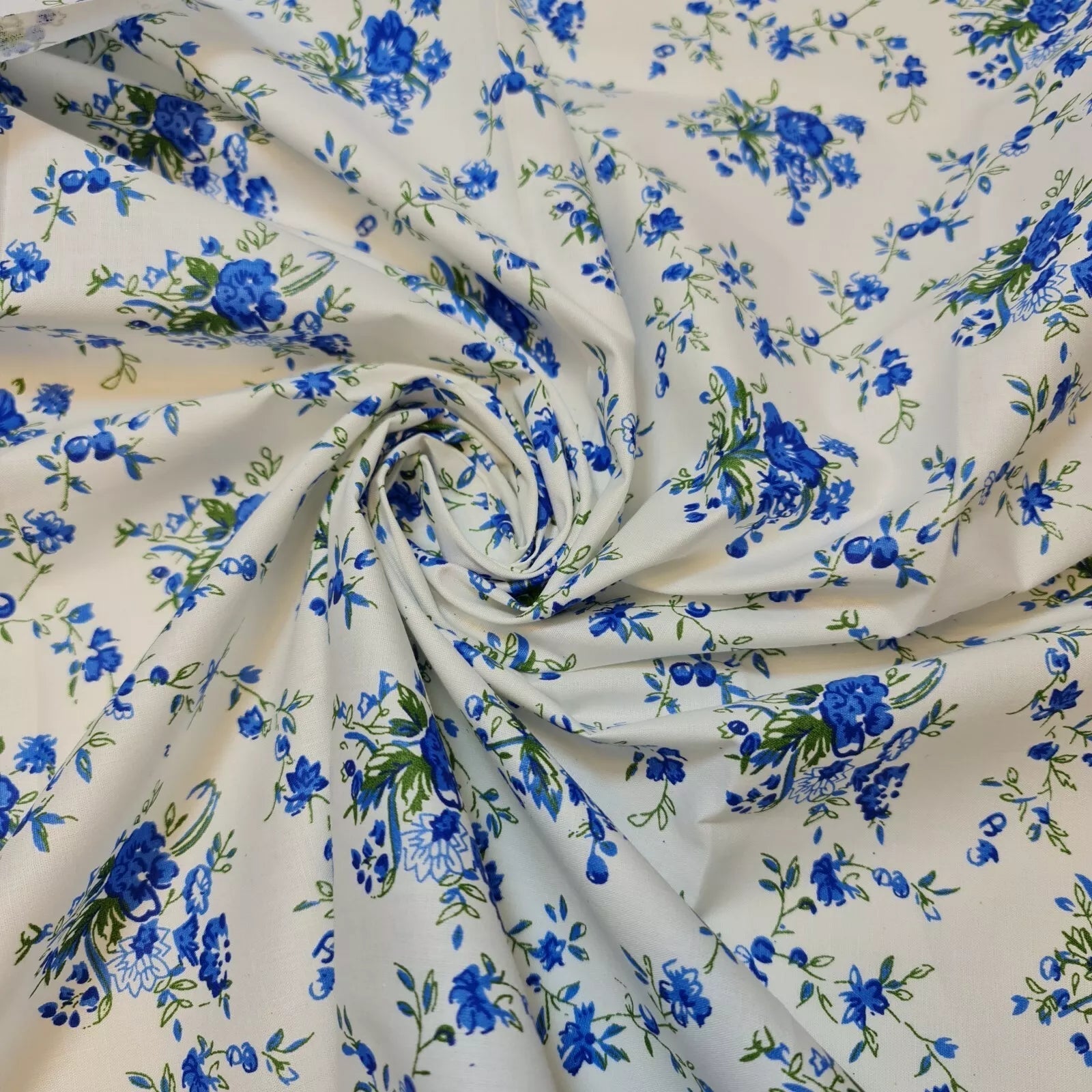 100% Cotton Printed Fabric | Leopard, Ditsy, Vintage, Polka & Rose Floral Designs – 44" (112cm) Wide Soft Dressmaking & Craft Material – Sold by the Metre  Blue Meadow Vine