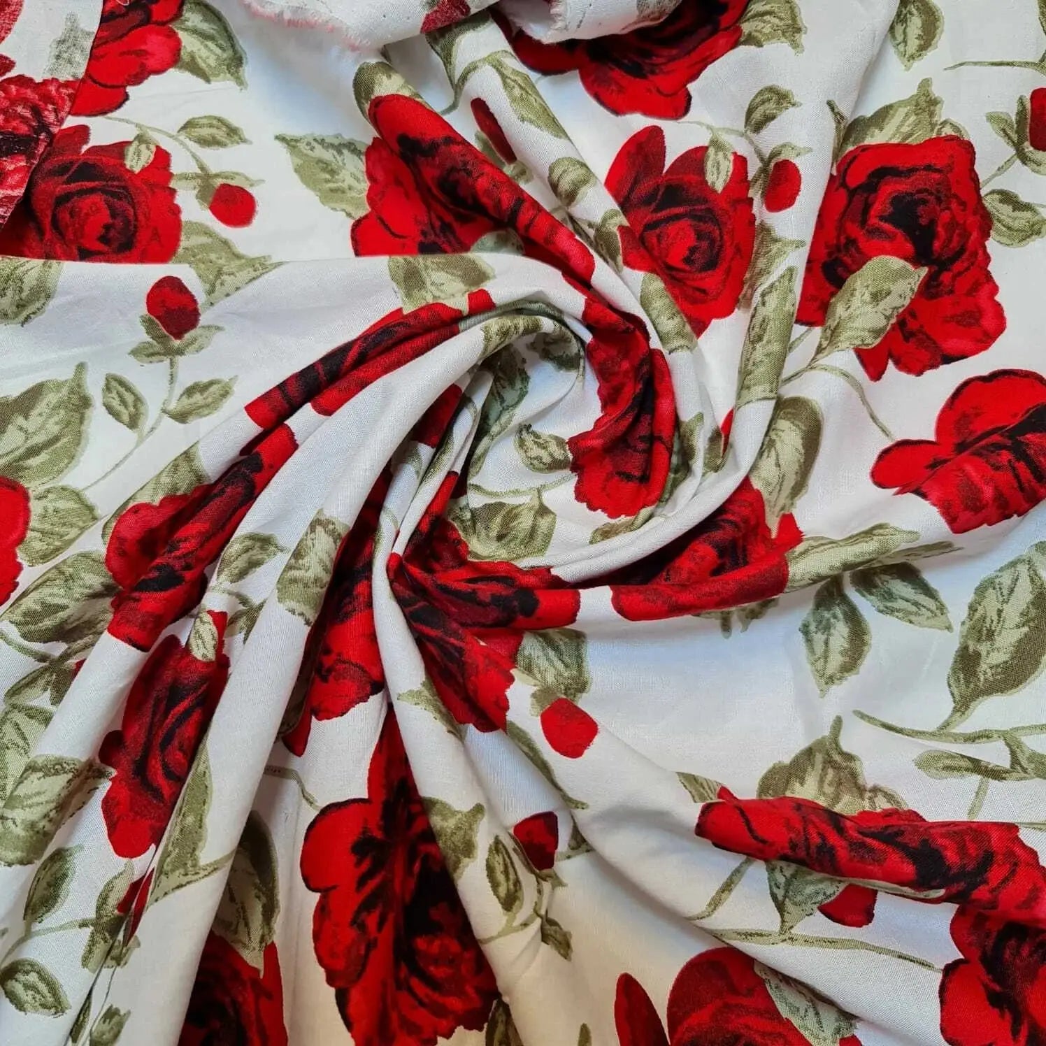 100% Cotton Poplin Rose Print Fabric | 58