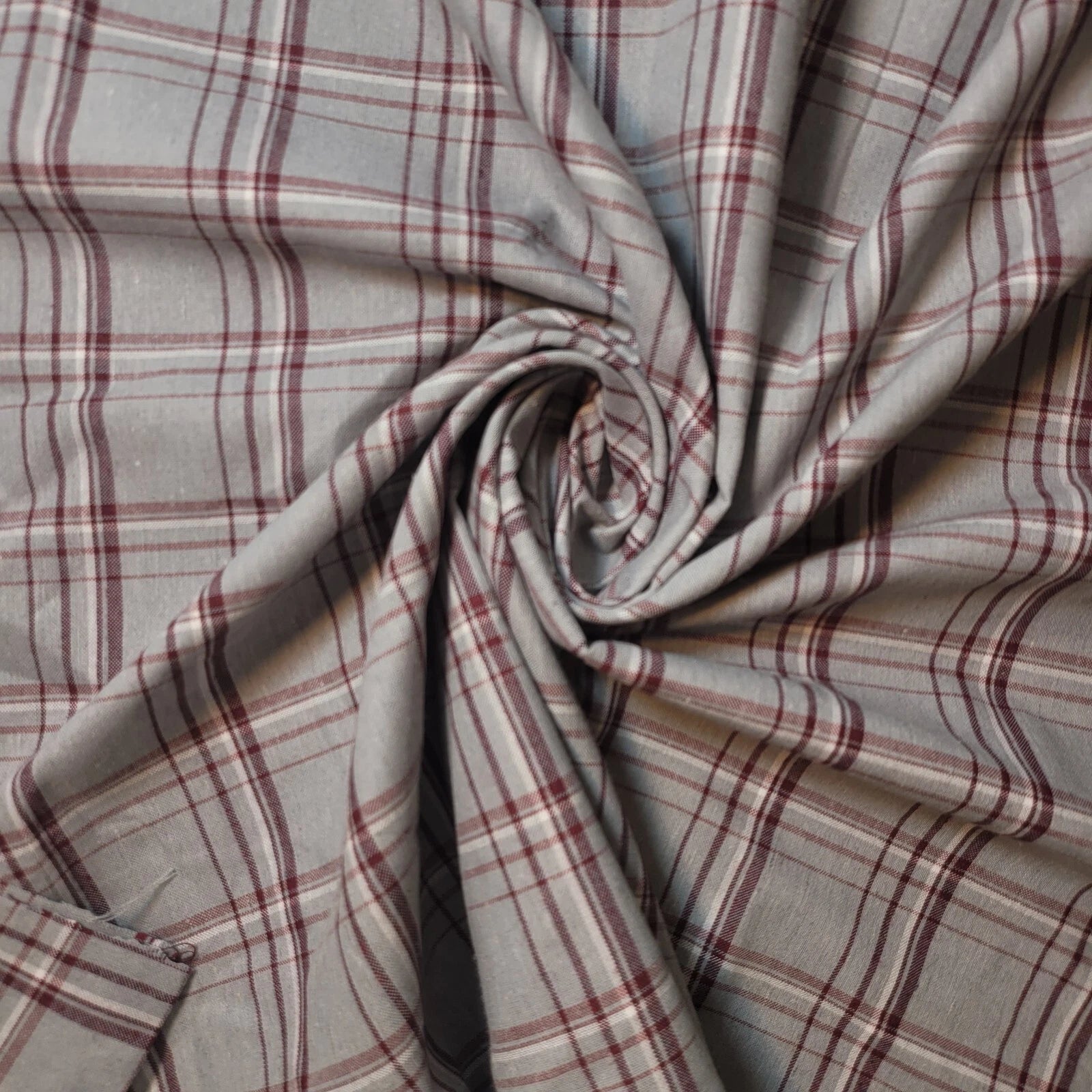 100% Cotton Tartan & Check Plaid Fabric | 58" (147cm) Wide Stripe Dressmaking, Quilting & Craft Material – Sold by the Metre  Silver Maroon Tartan