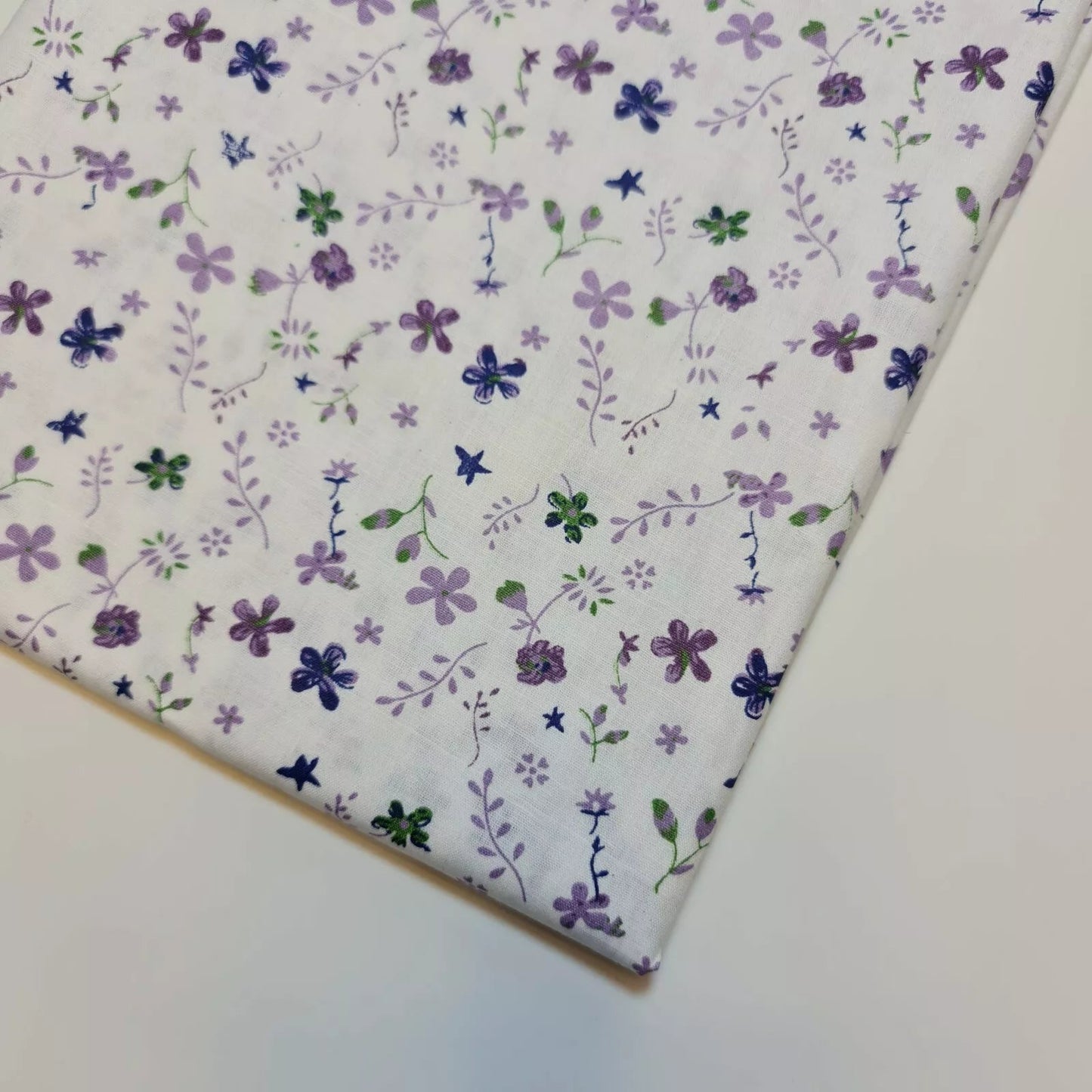 100% Cotton Printed Fabric | Leopard, Ditsy, Vintage, Polka & Rose Floral Designs – 44" (112cm) Wide Soft Dressmaking & Craft Material – Sold by the Metre