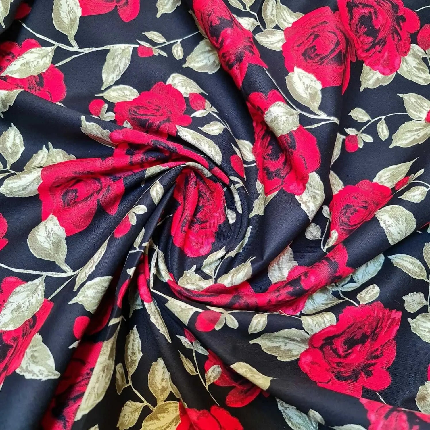 100% Cotton Poplin Rose Print Fabric | 58