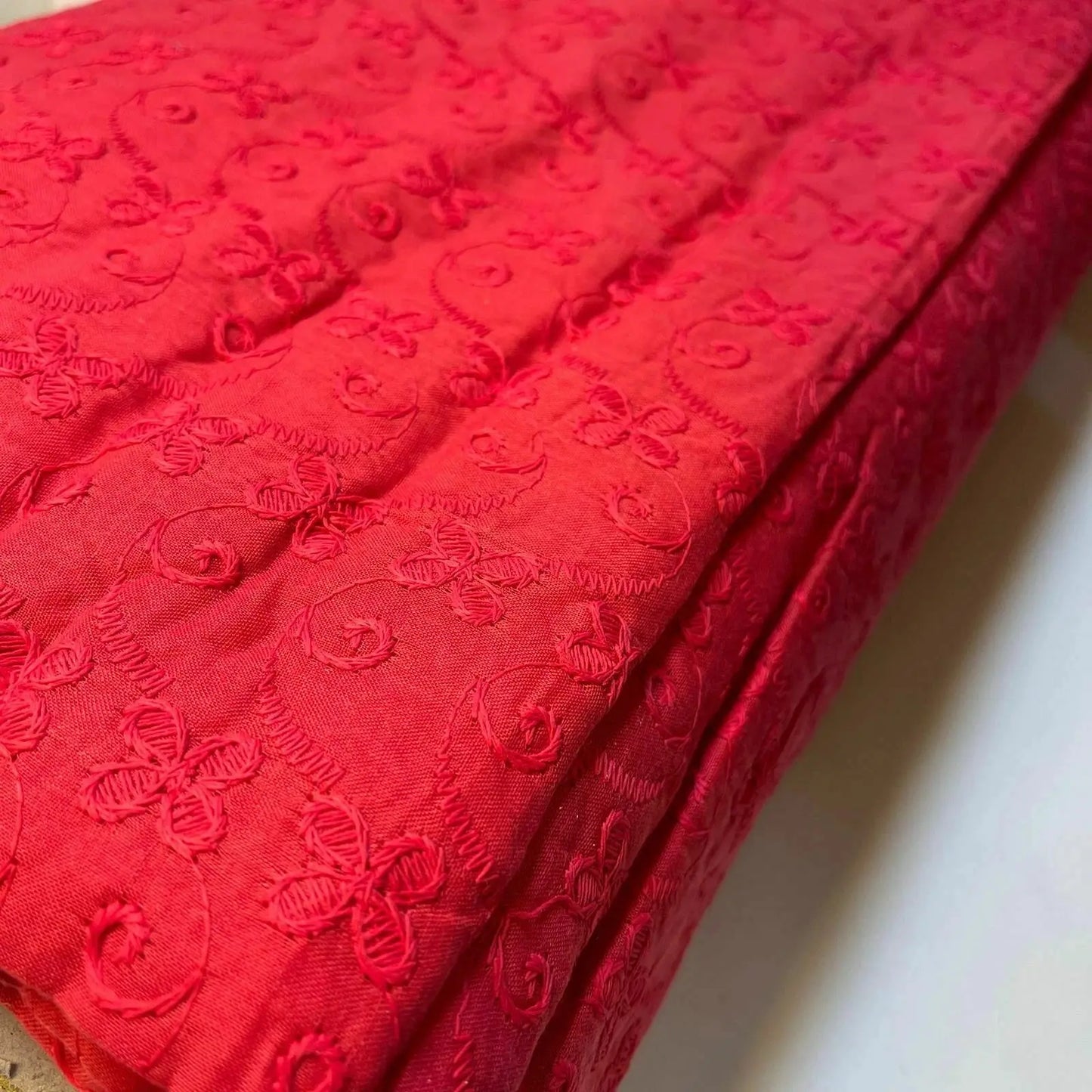 100% Cotton Lawn Broderie Anglaise Schiffli Embroidery Fabric | 44" (112cm) Wide Soft Dressmaking & Craft Material – Sold by the Meter
