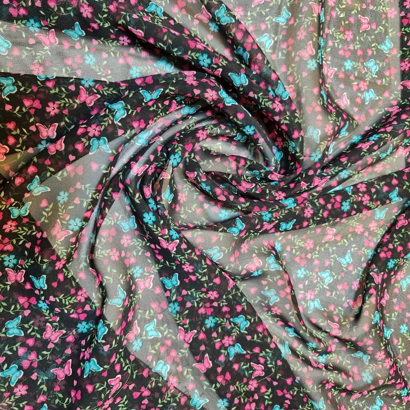 Floral, Animal & Paisley Printed Fabric | 58