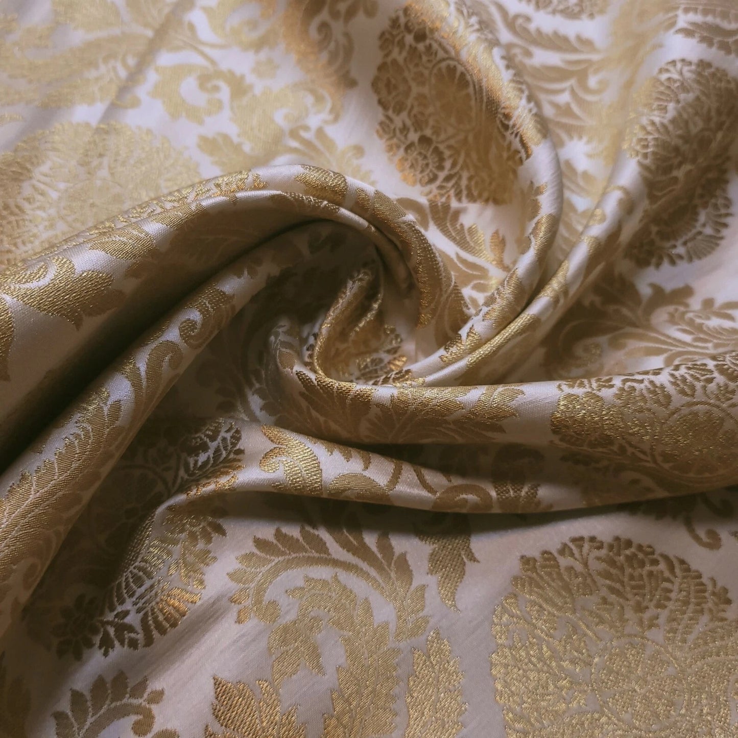 Brocade Ornamental Floral Fabric | Gold Metallic Jacquard 44" (112cm) Wide Dressmaking, Costume & Craft Material – Sold by the Metre  Ivory