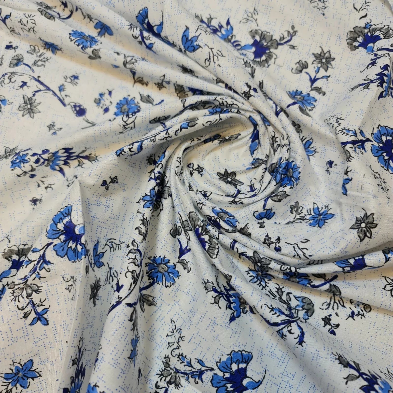 100% Cotton Printed Fabric | Leopard, Ditsy, Vintage, Polka & Rose Floral Designs – 44