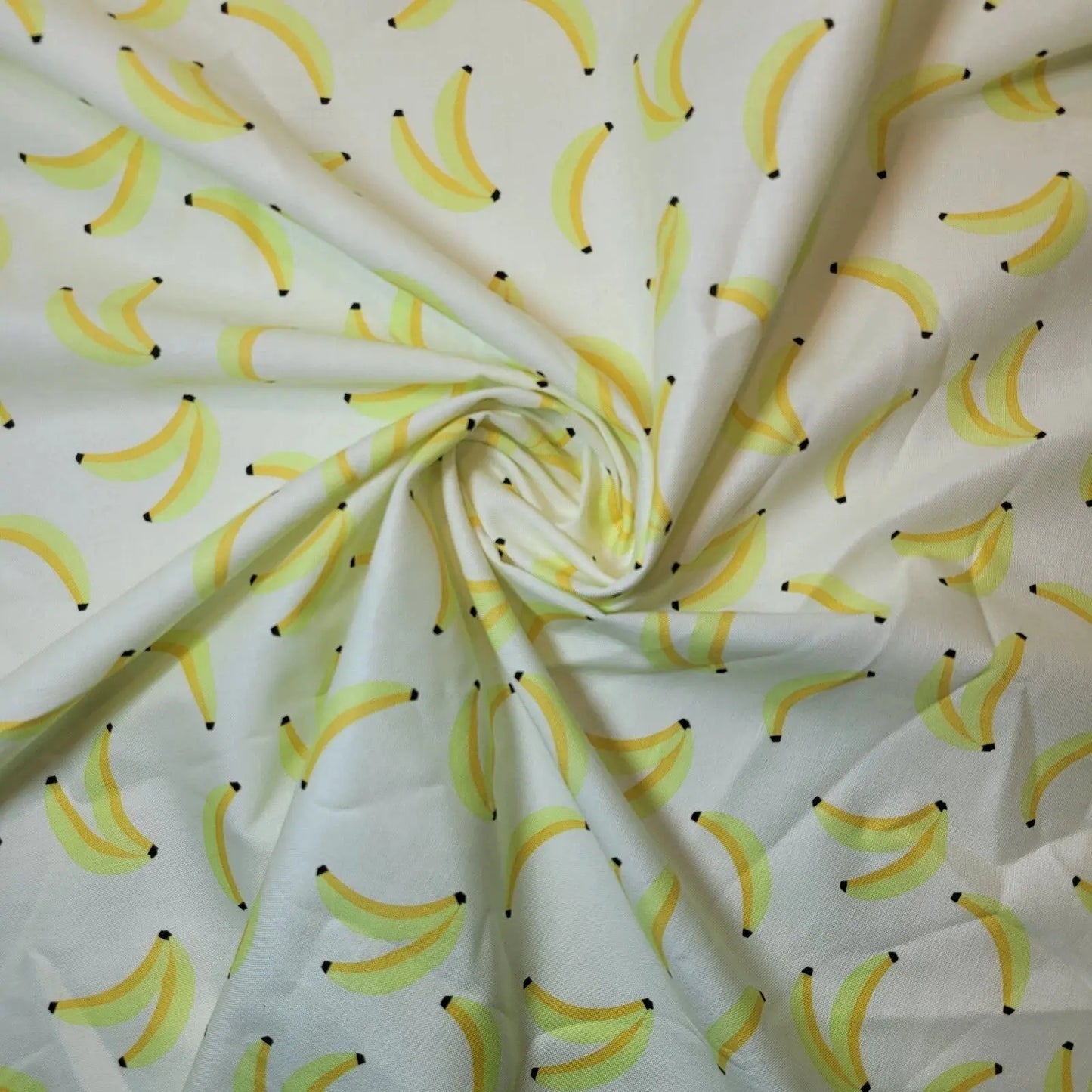 100% Cotton Quilting Fabric | Floral Dress, Craft, Costume & Patchwork Material – 44" (112cm) Wide – Sold by the Metre