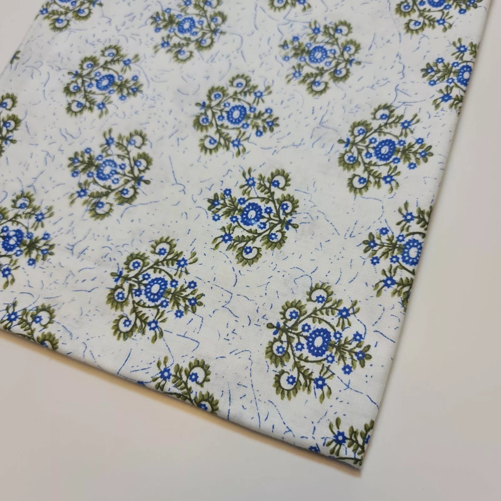 100% Cotton Printed Fabric | Leopard, Ditsy, Vintage, Polka & Rose Floral Designs – 44" (112cm) Wide Soft Dressmaking & Craft Material – Sold by the Metre