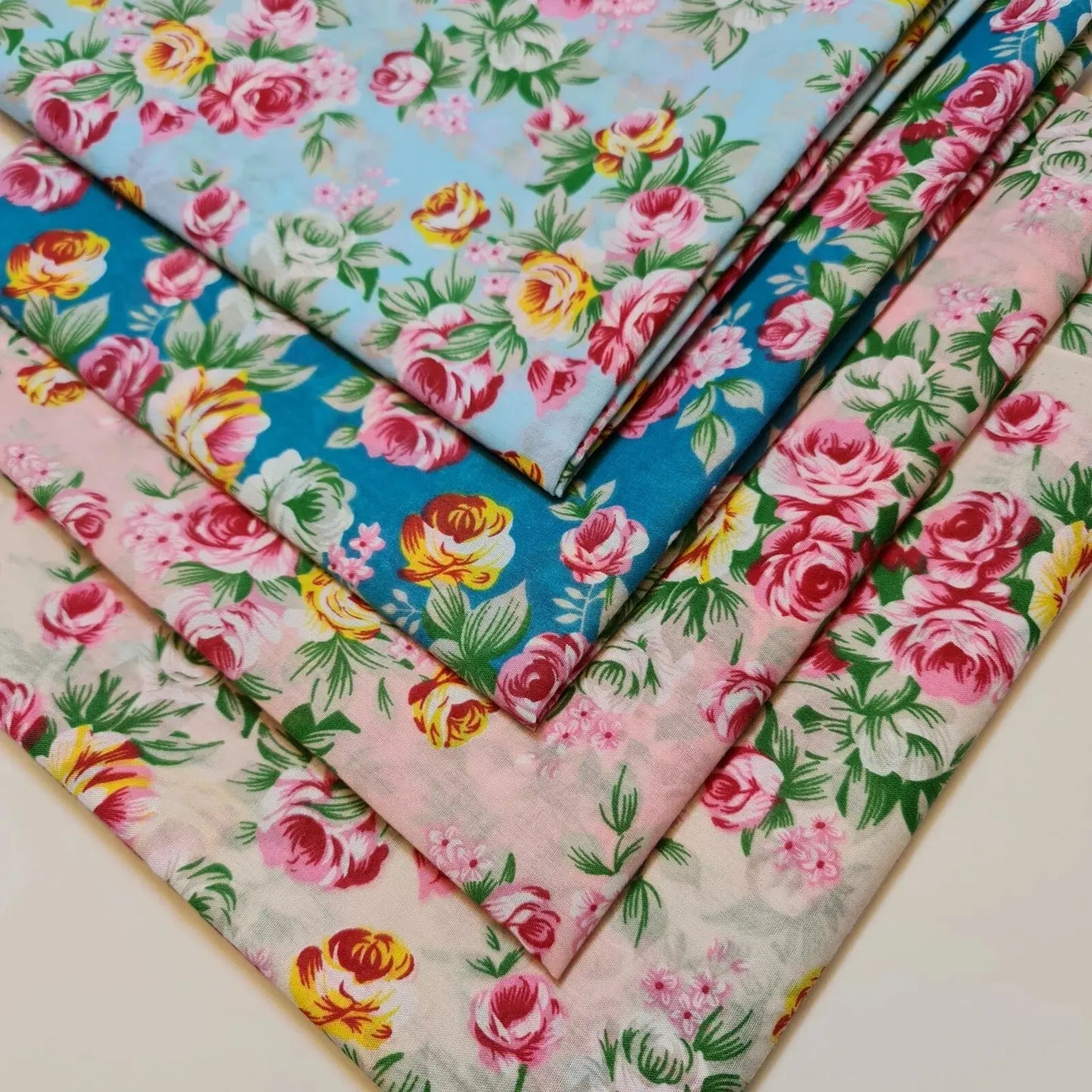 Vintage Floral Rose Polycotton Fabric | 44" (112cm) Wide Craft, Dressmaking & Quilting Material – Sold by the Metre
