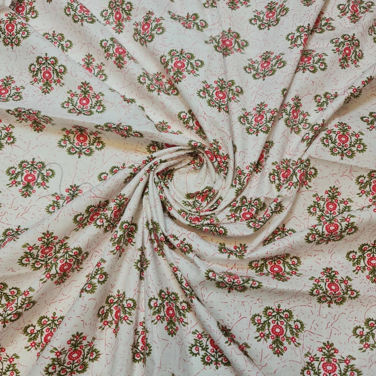 100% Cotton Printed Fabric | Leopard, Ditsy, Vintage, Polka & Rose Floral Designs – 44